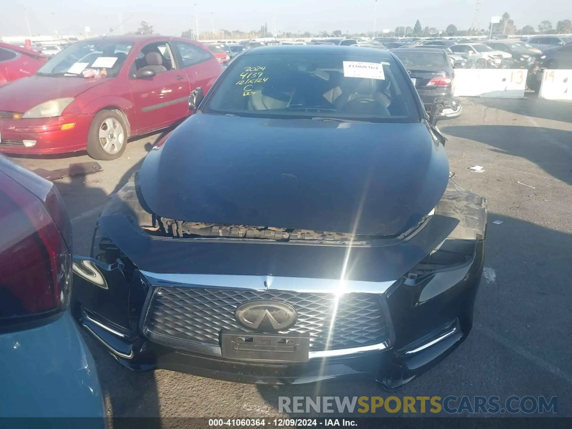 11 fotografías del automóvil dañado JN1EV7EK9KM231469 INFINITI Q60 2019
