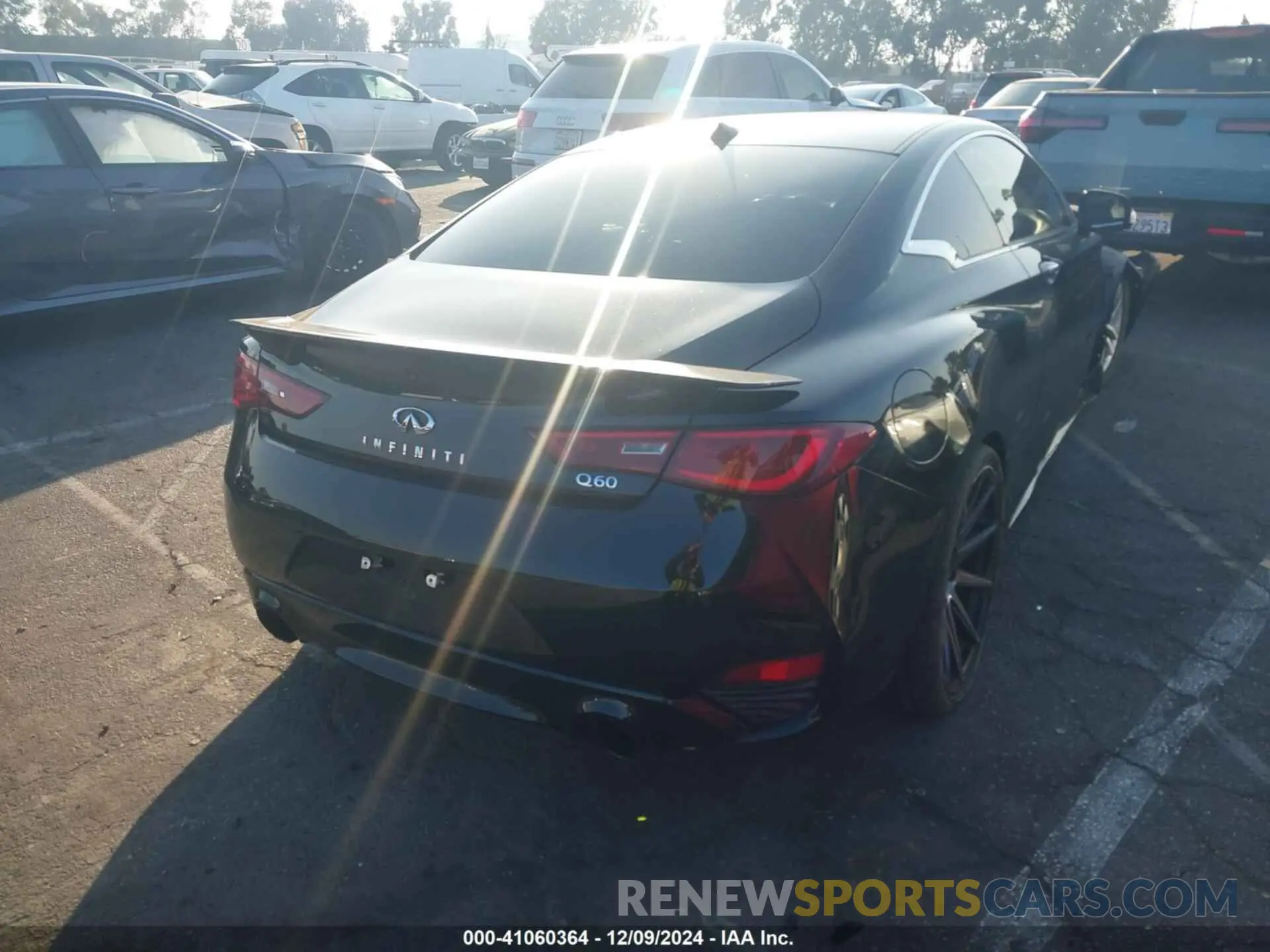 4 fotografías del automóvil dañado JN1EV7EK9KM231469 INFINITI Q60 2019