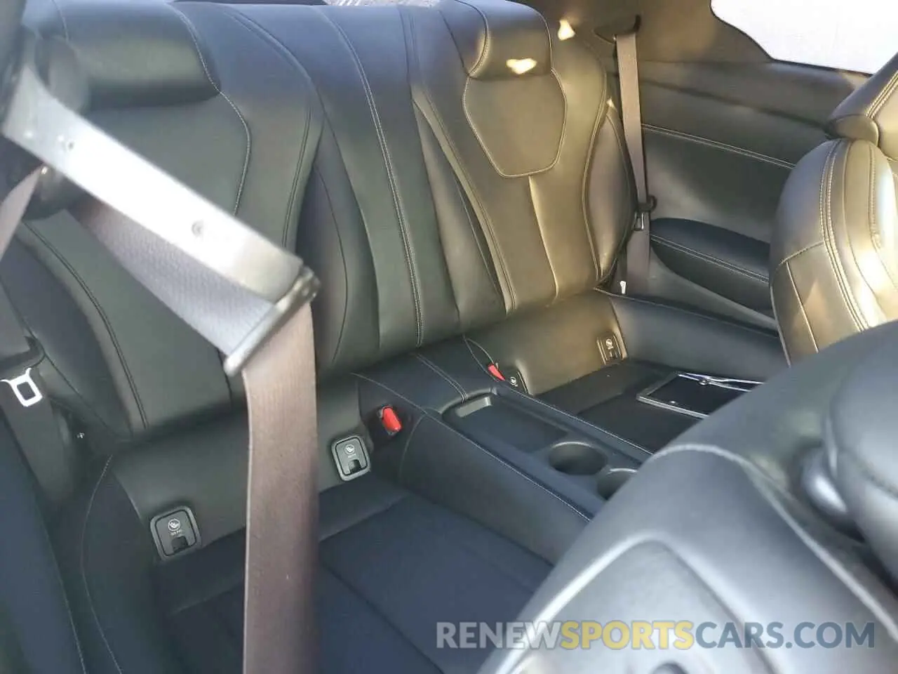 10 fotografías del automóvil dañado JN1EV7EL0KM290127 INFINITI Q60 2019