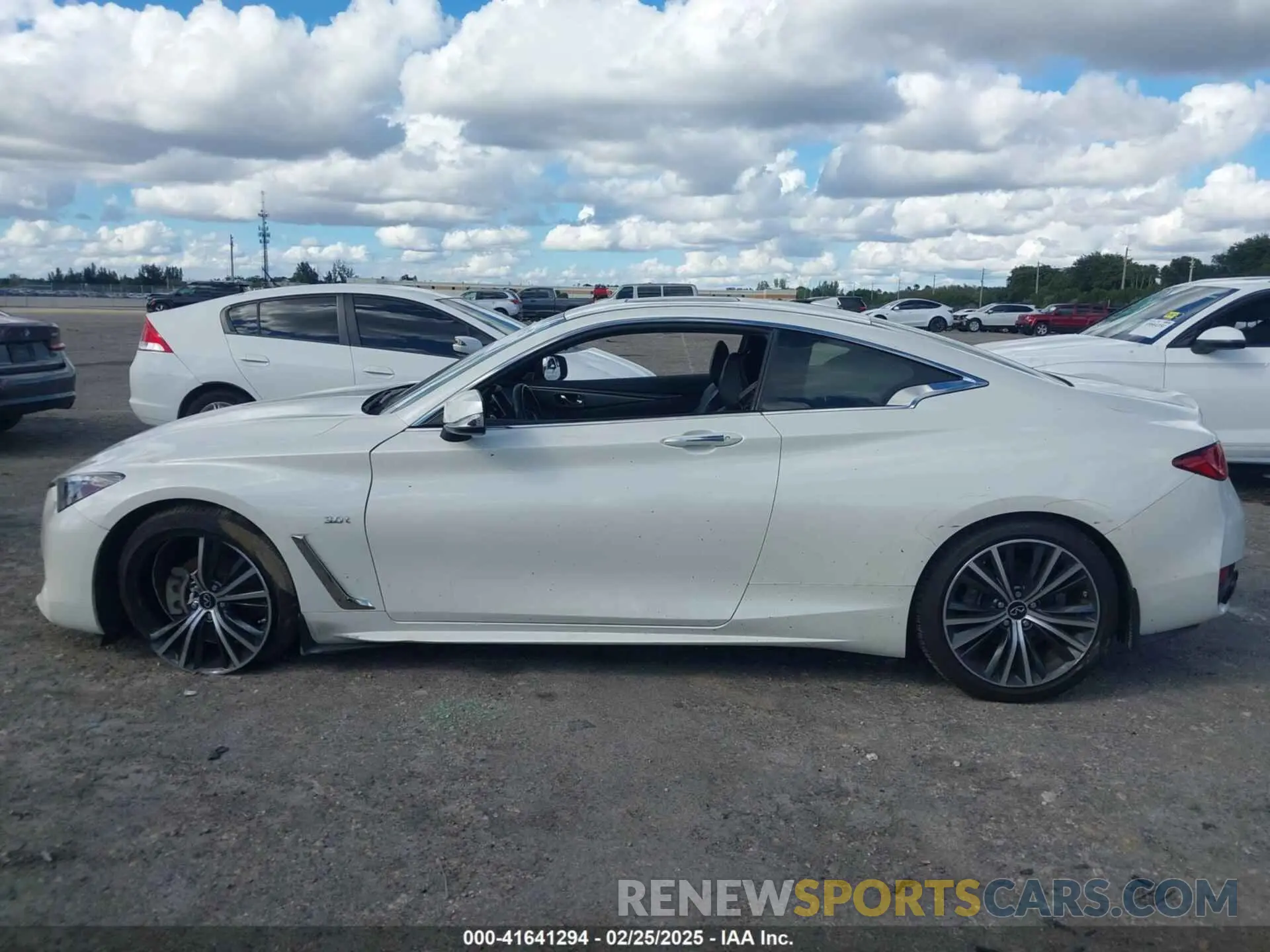 14 fotografías del automóvil dañado JN1EV7EK2LM340406 INFINITI Q60 2020
