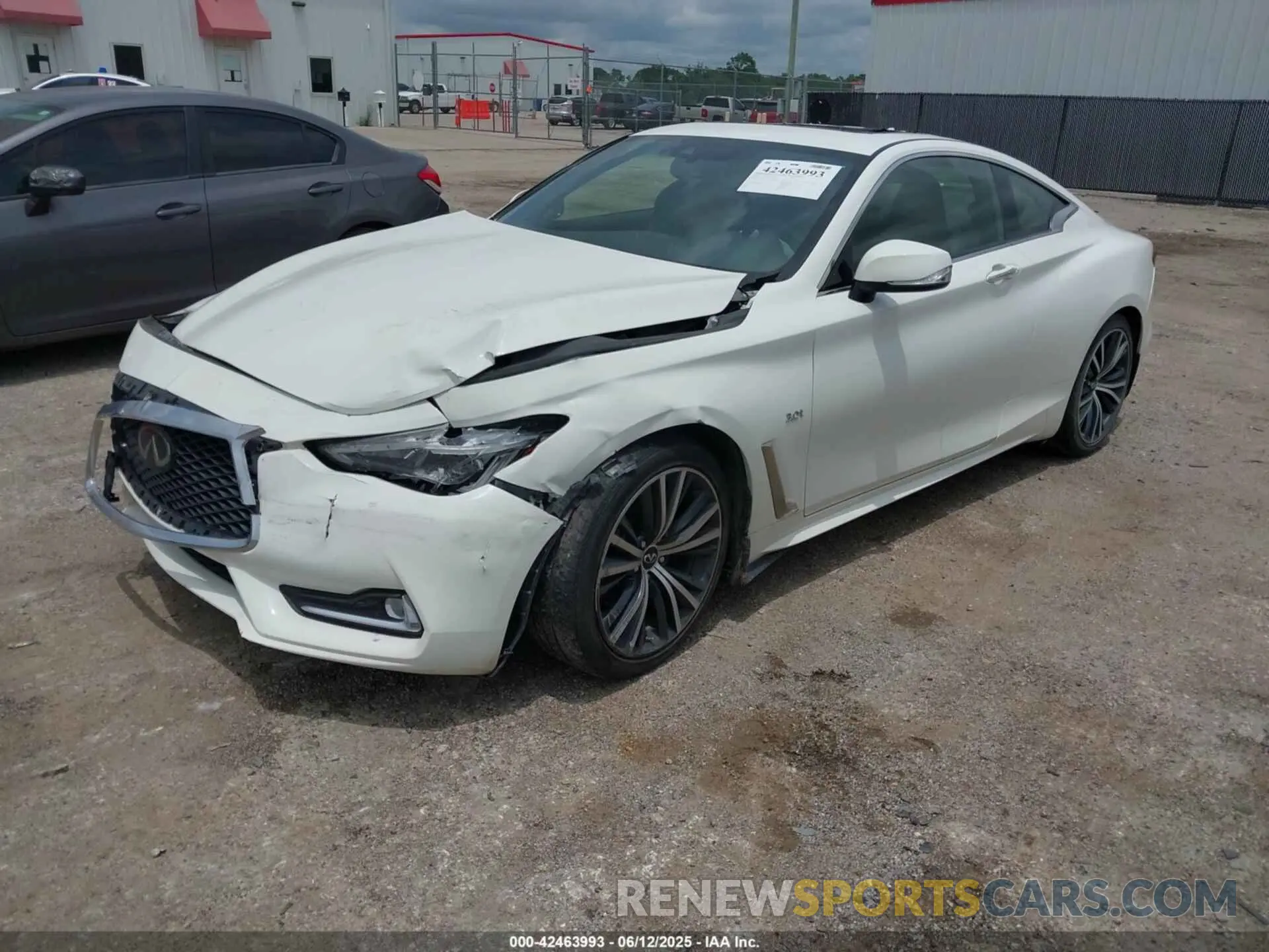 2 fotografías del automóvil dañado JN1EV7EL7LM380571 INFINITI Q60 2020