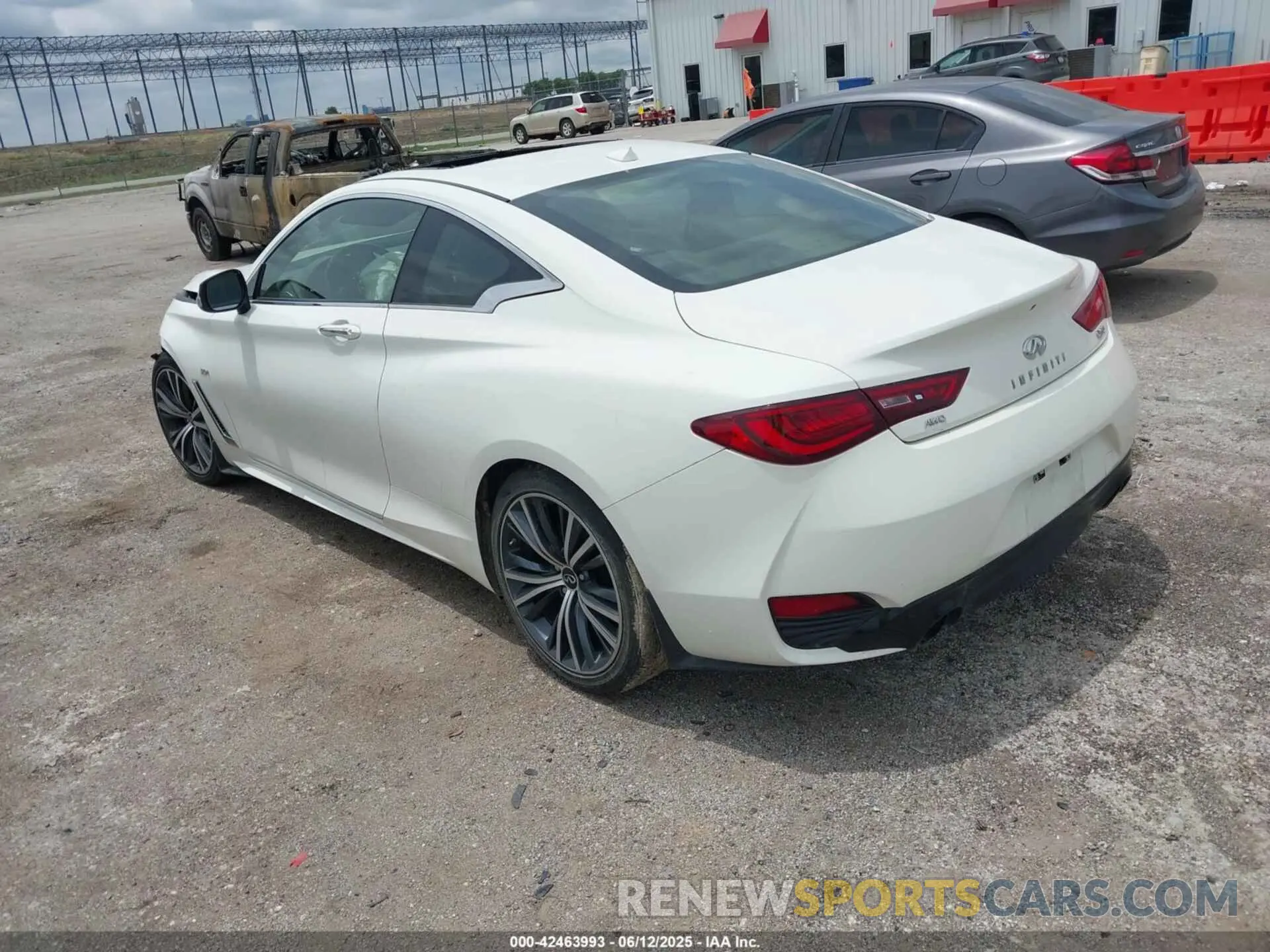 3 fotografías del automóvil dañado JN1EV7EL7LM380571 INFINITI Q60 2020