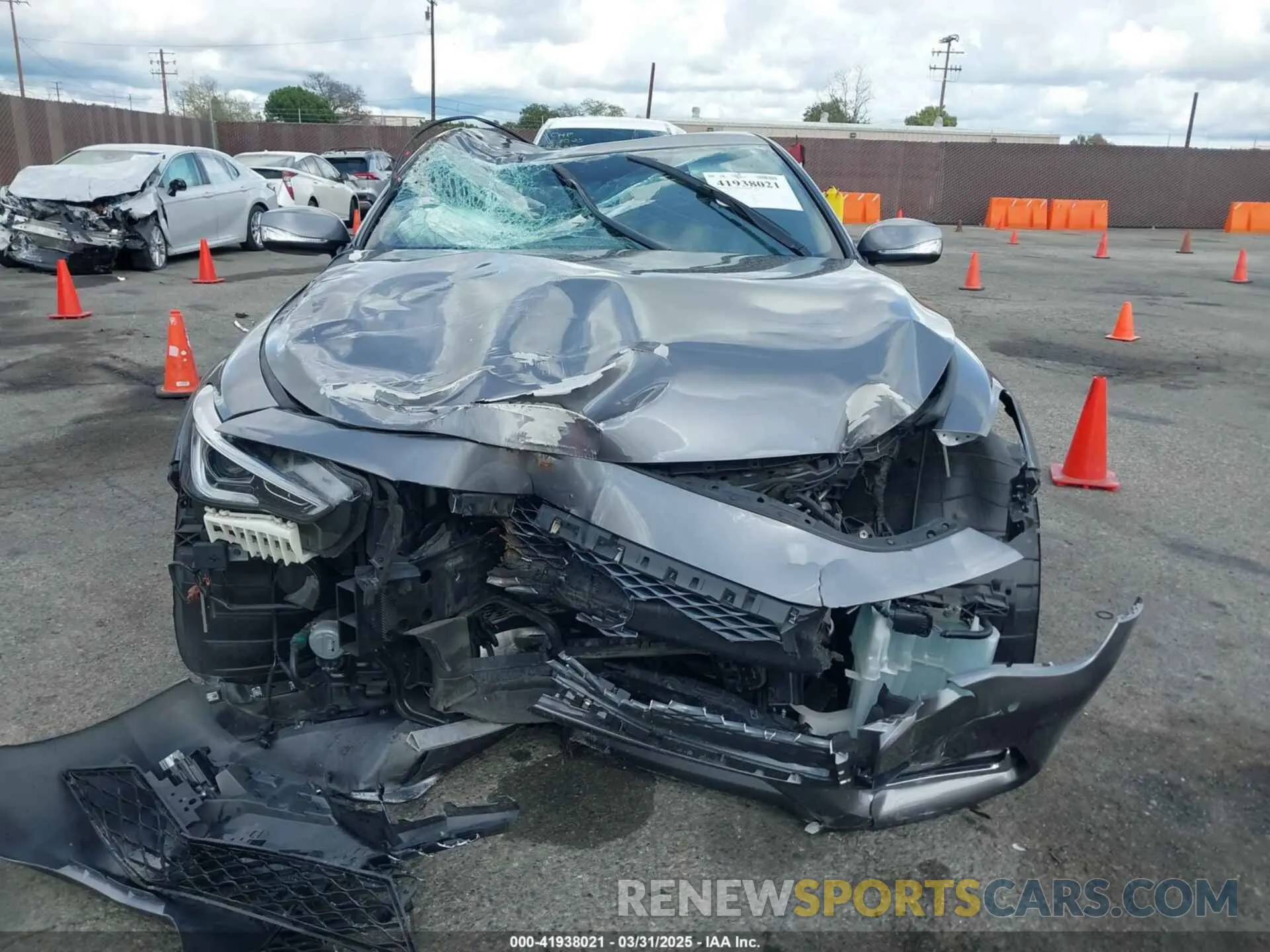 11 fotografías del automóvil dañado JN1EV7JK9NM600258 INFINITI Q60 2022