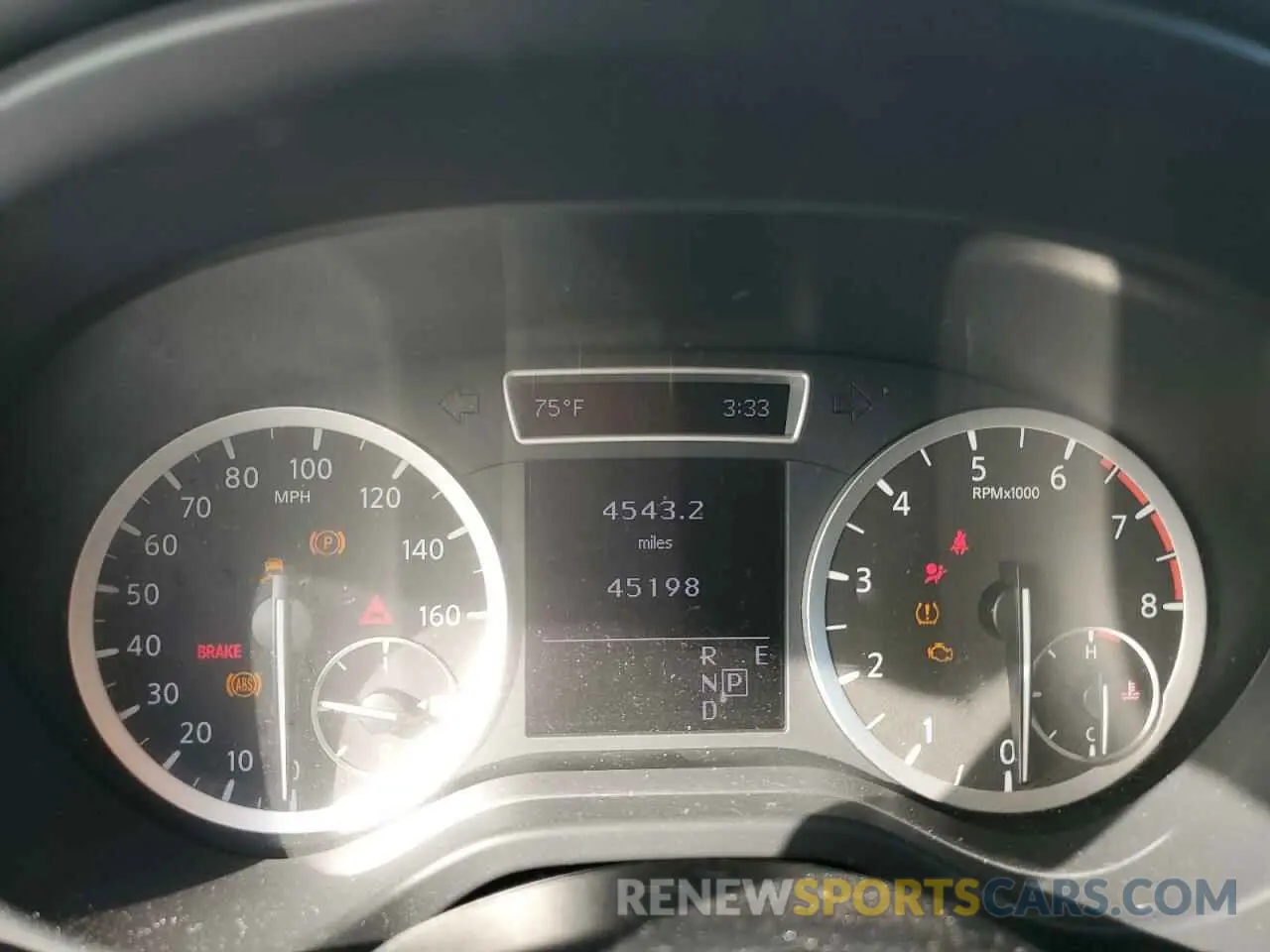 9 fotografías del automóvil dañado SJKCH5CP0KA011537 INFINITI QX30 2019