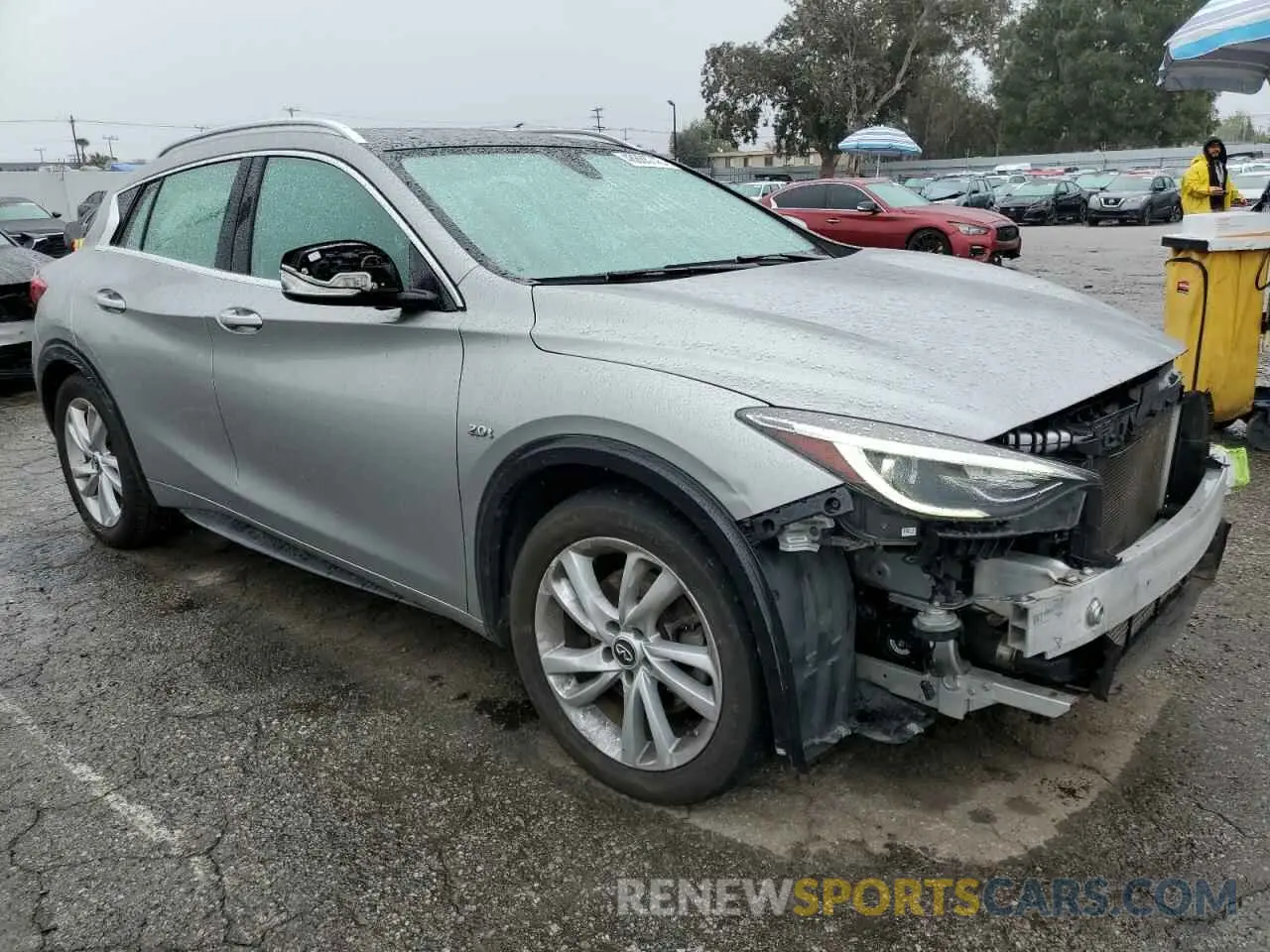 4 fotografías del automóvil dañado SJKCH5CP4KA011380 INFINITI QX30 2019