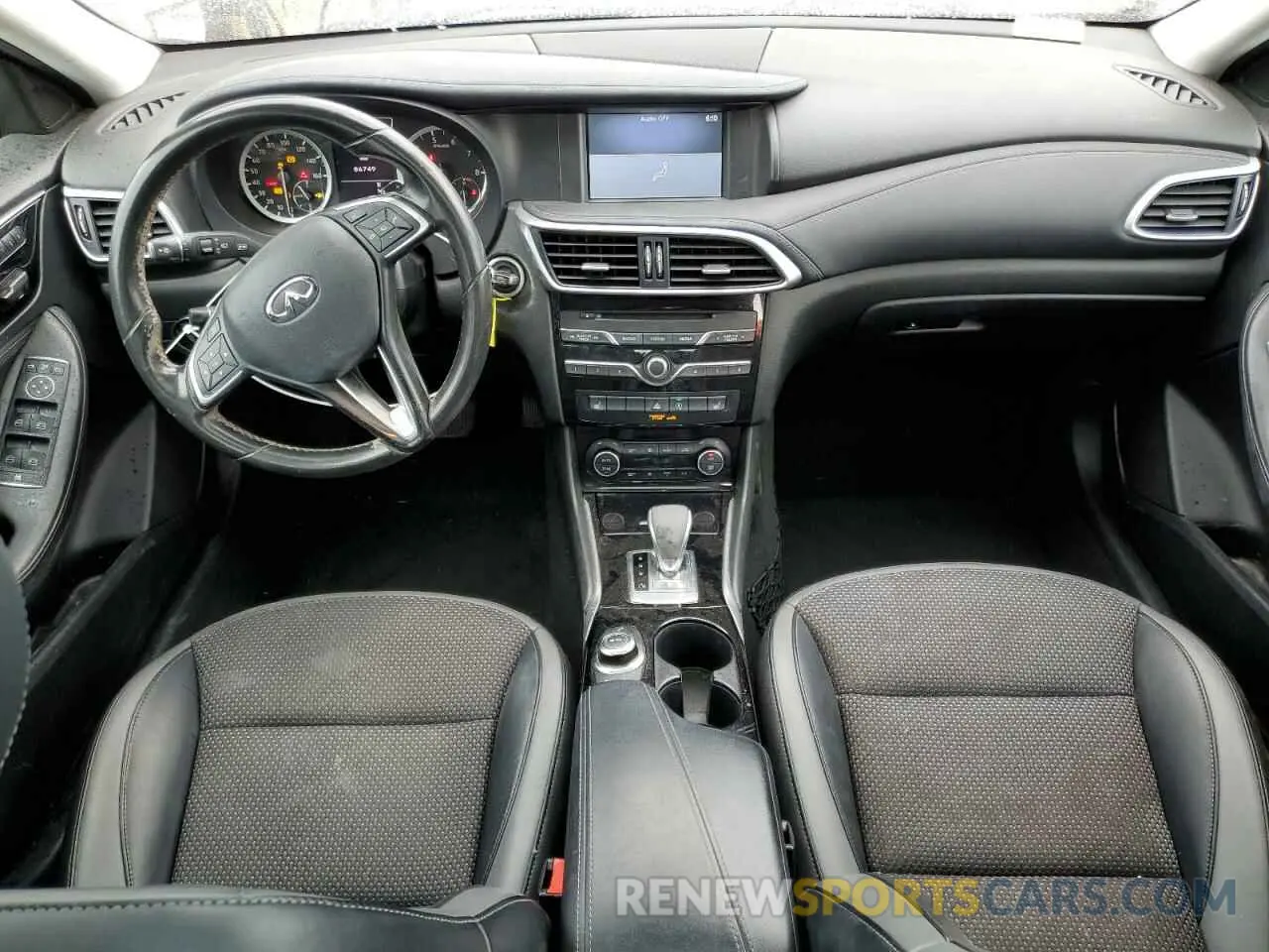 8 fotografías del automóvil dañado SJKCH5CP4KA011380 INFINITI QX30 2019