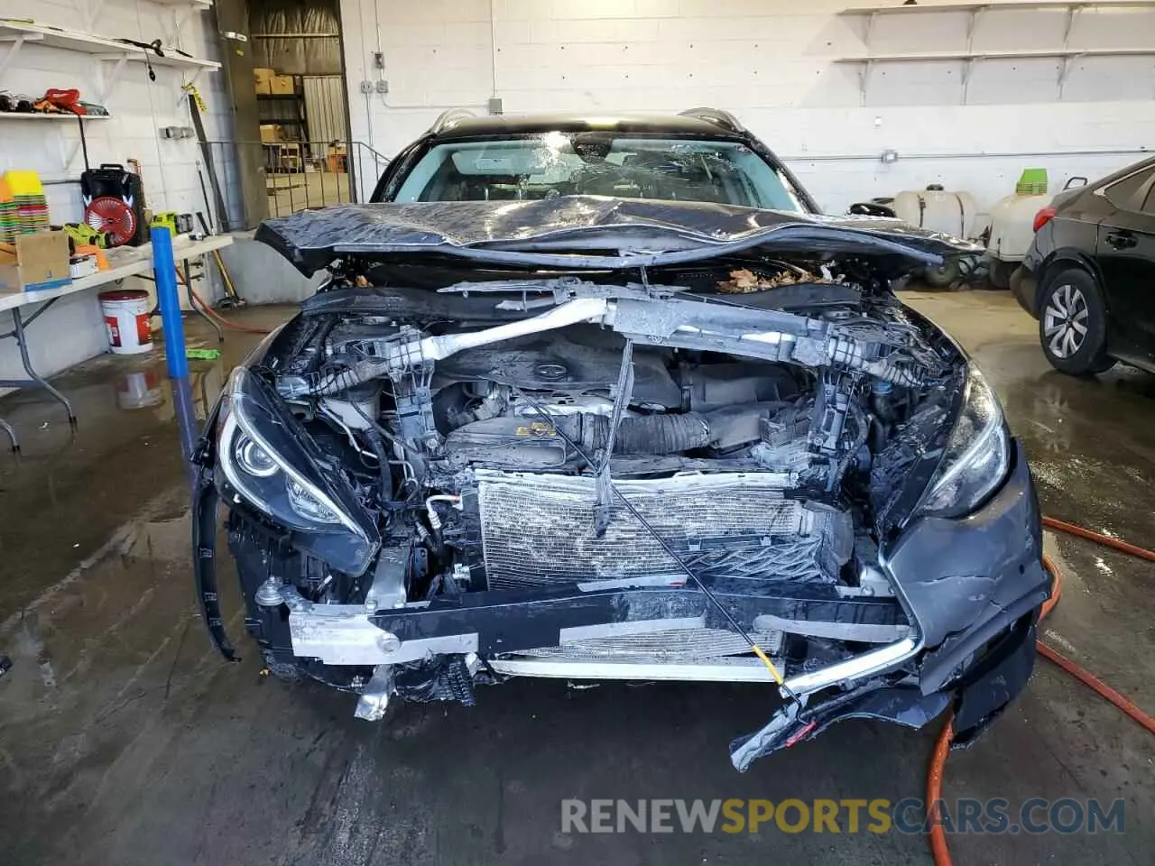 5 fotografías del automóvil dañado SJKCH5CR0KA008414 INFINITI QX30 2019