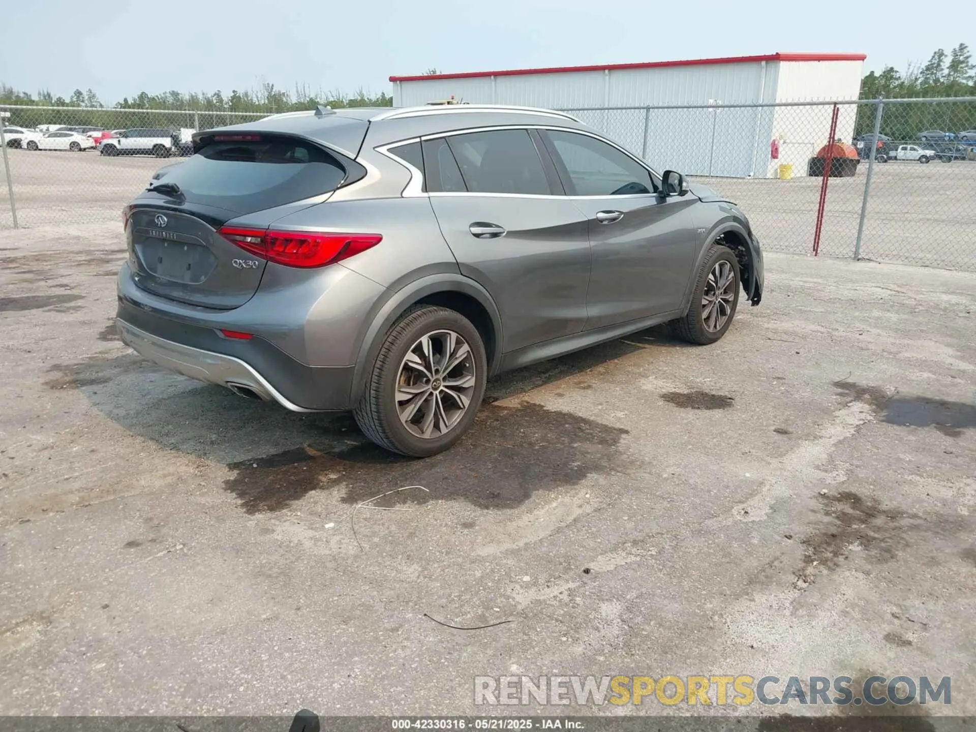 4 fotografías del automóvil dañado SJKCH5CR2KA009144 INFINITI QX30 2019