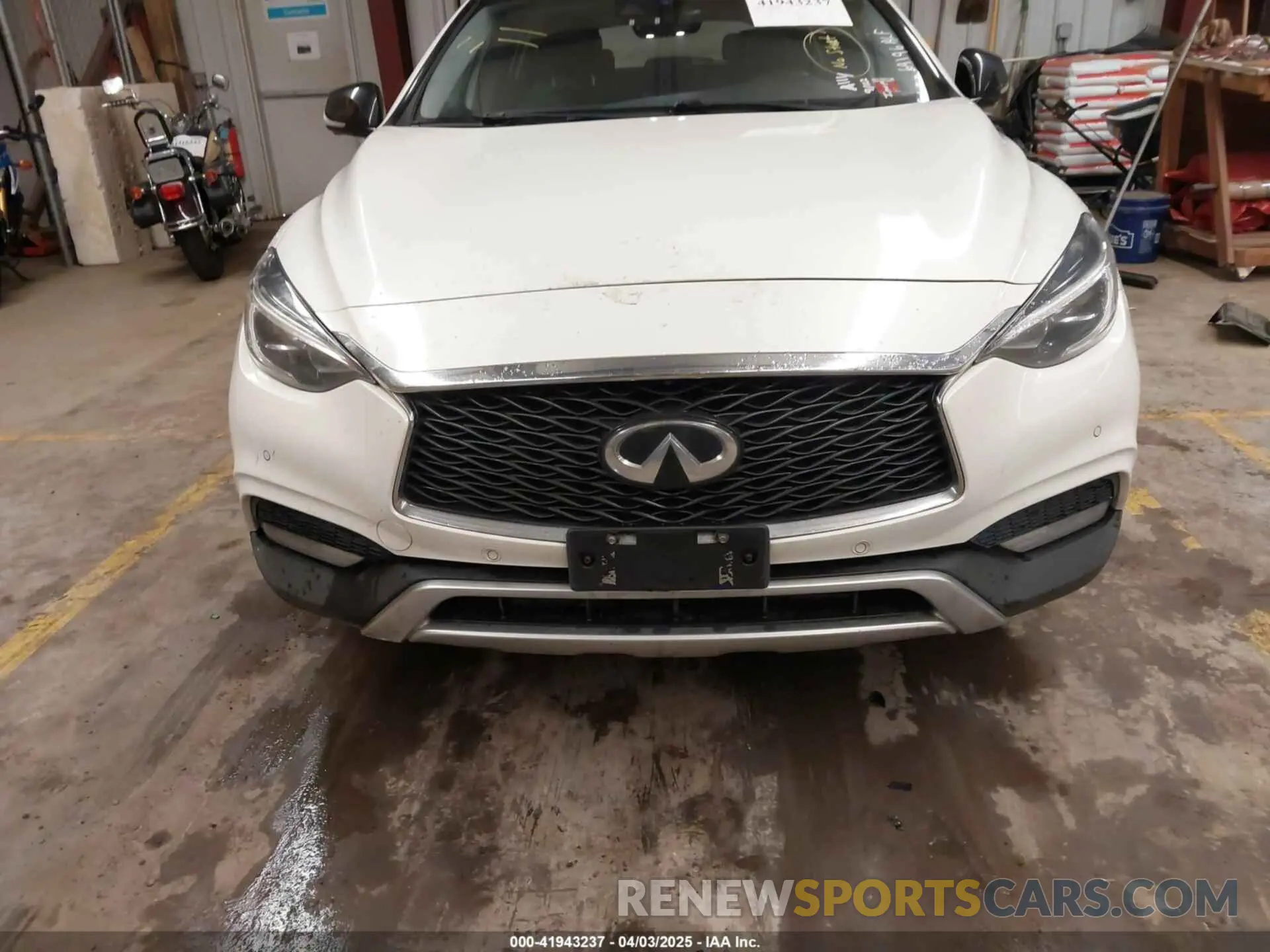 17 fotografías del automóvil dañado SJKCH5CR6KA008658 INFINITI QX30 2019