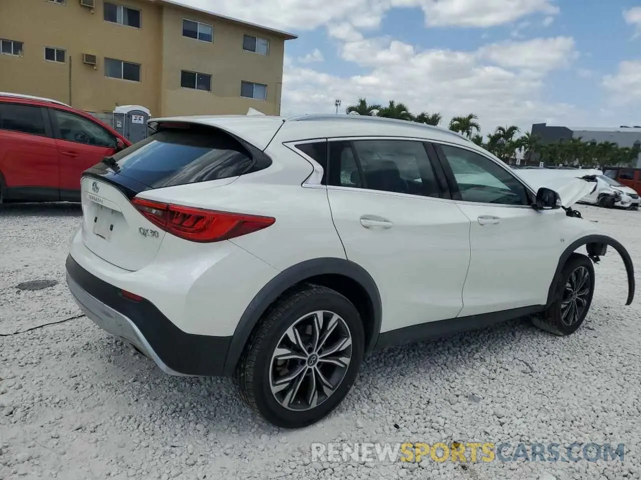 3 fotografías del automóvil dañado SJKCH5CR7KA009141 INFINITI QX30 2019