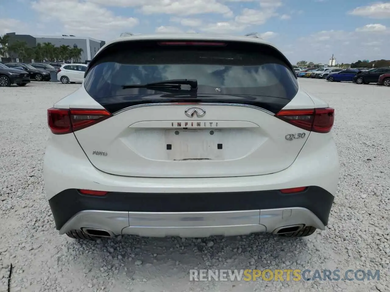 6 fotografías del automóvil dañado SJKCH5CR7KA009141 INFINITI QX30 2019