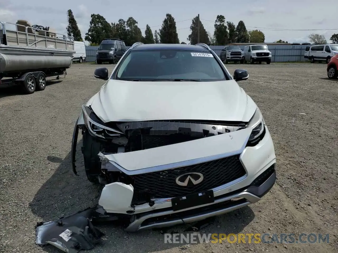 5 fotografías del automóvil dañado SJKCH5CR7KA011861 INFINITI QX30 2019