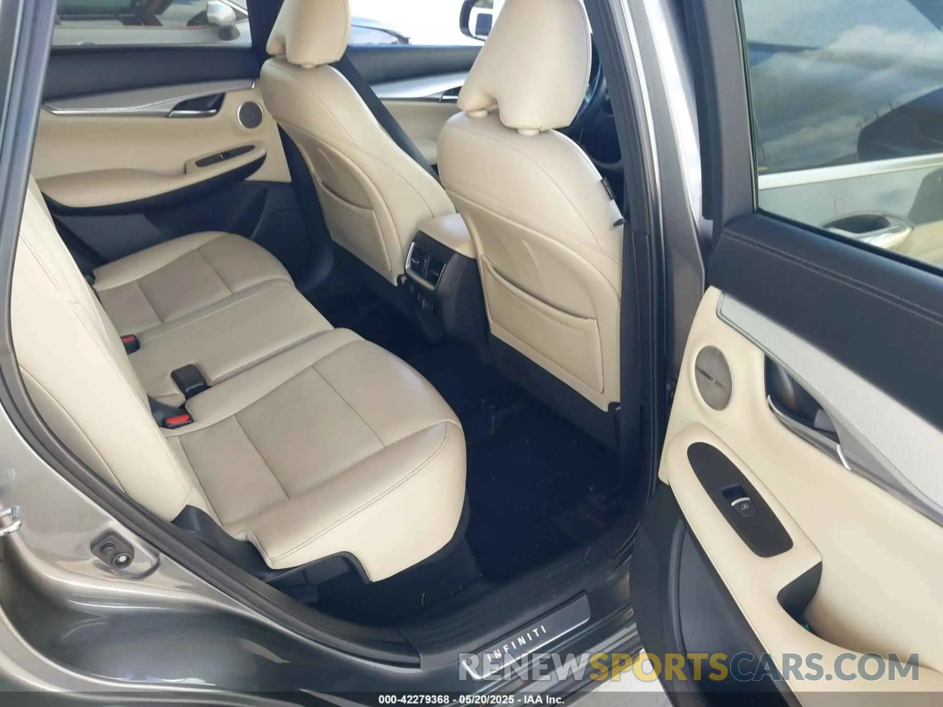 8 fotografías del automóvil dañado 3PCAJ5M14KF107297 INFINITI QX50 2019