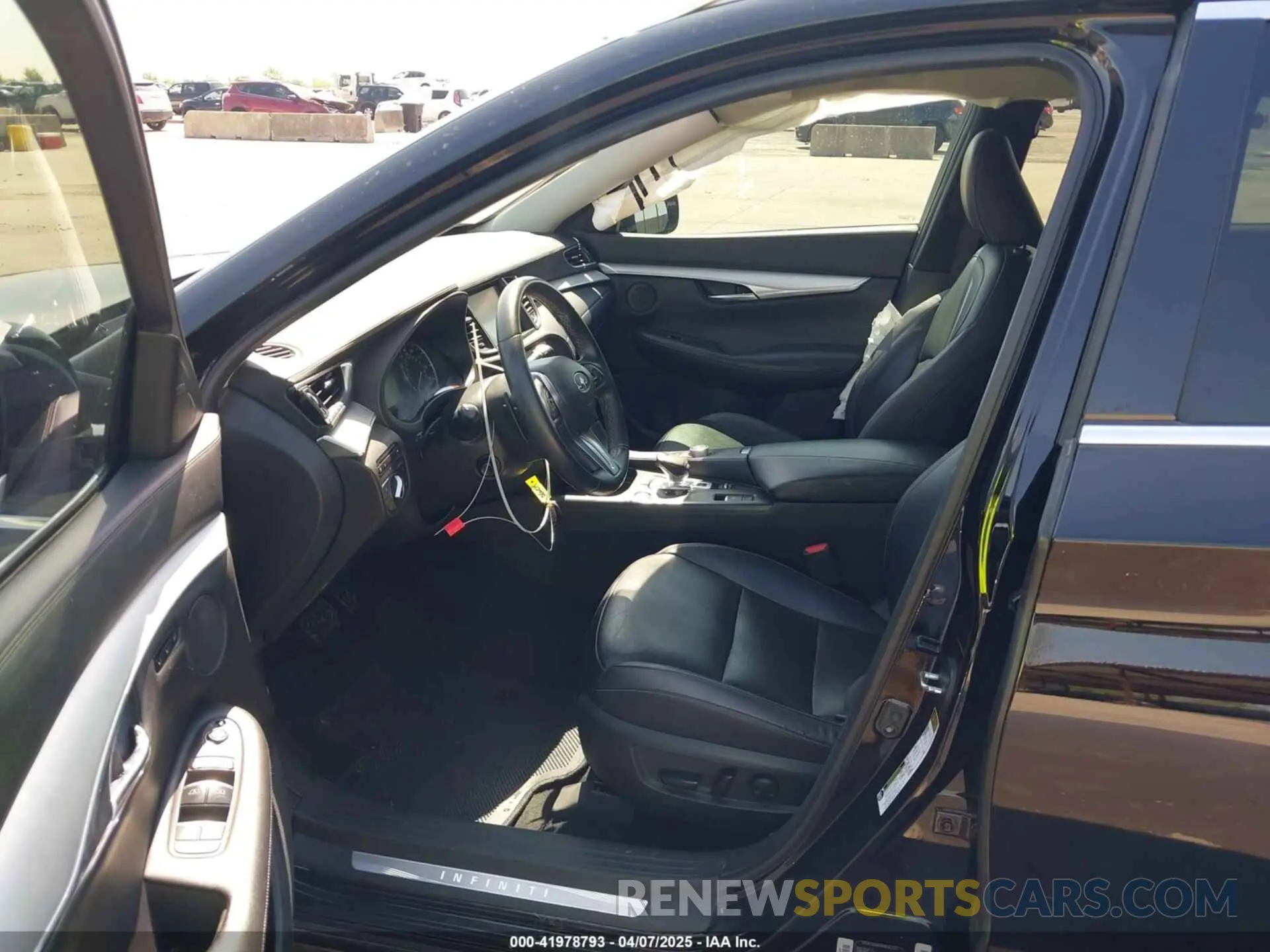 5 fotografías del automóvil dañado 3PCAJ5M15KF112850 INFINITI QX50 2019