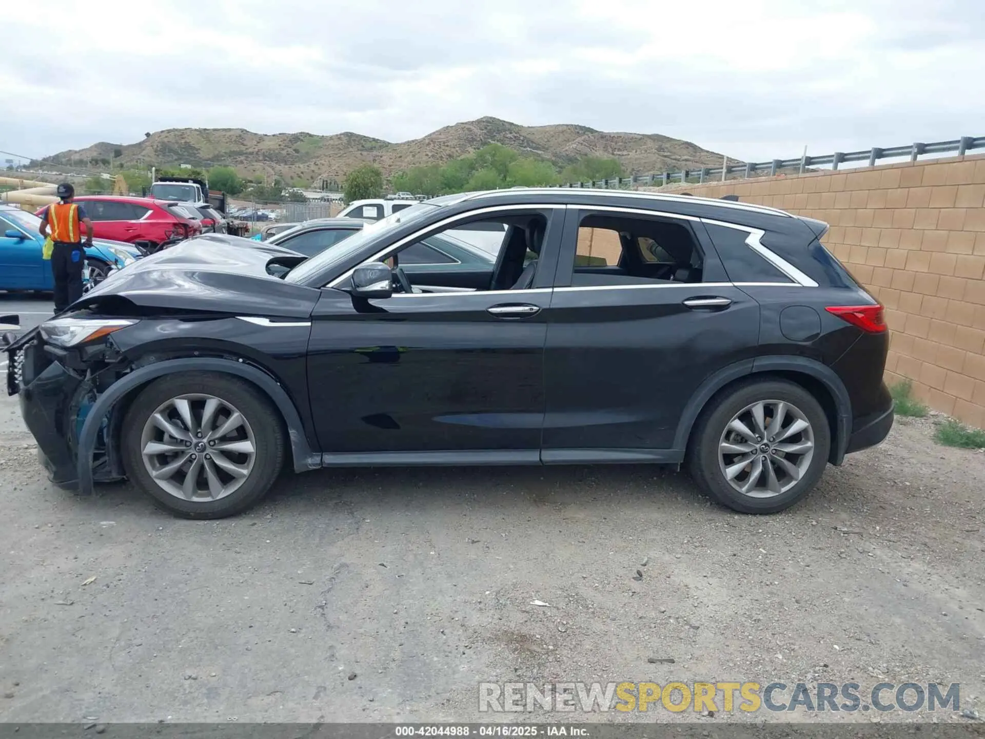14 fotografías del automóvil dañado 3PCAJ5M15KF131964 INFINITI QX50 2019