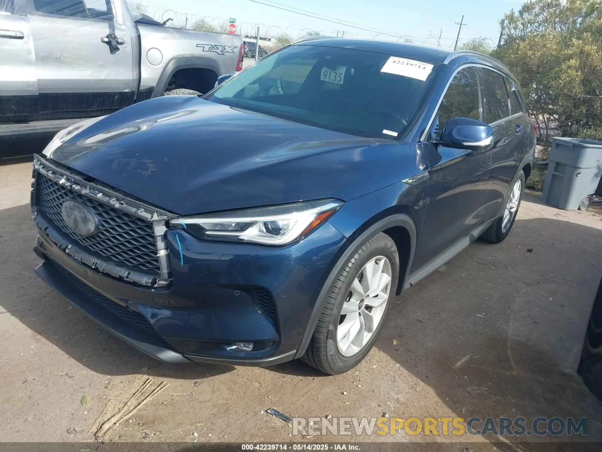 2 fotografías del automóvil dañado 3PCAJ5M16KF104787 INFINITI QX50 2019