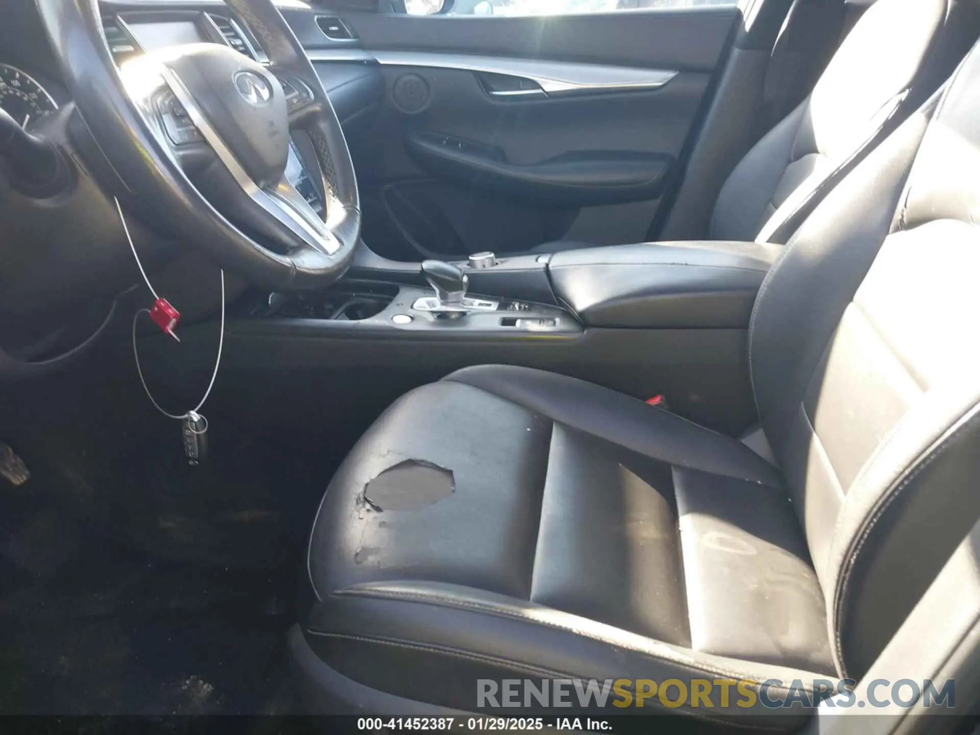 5 fotografías del automóvil dañado 3PCAJ5M17KF121971 INFINITI QX50 2019