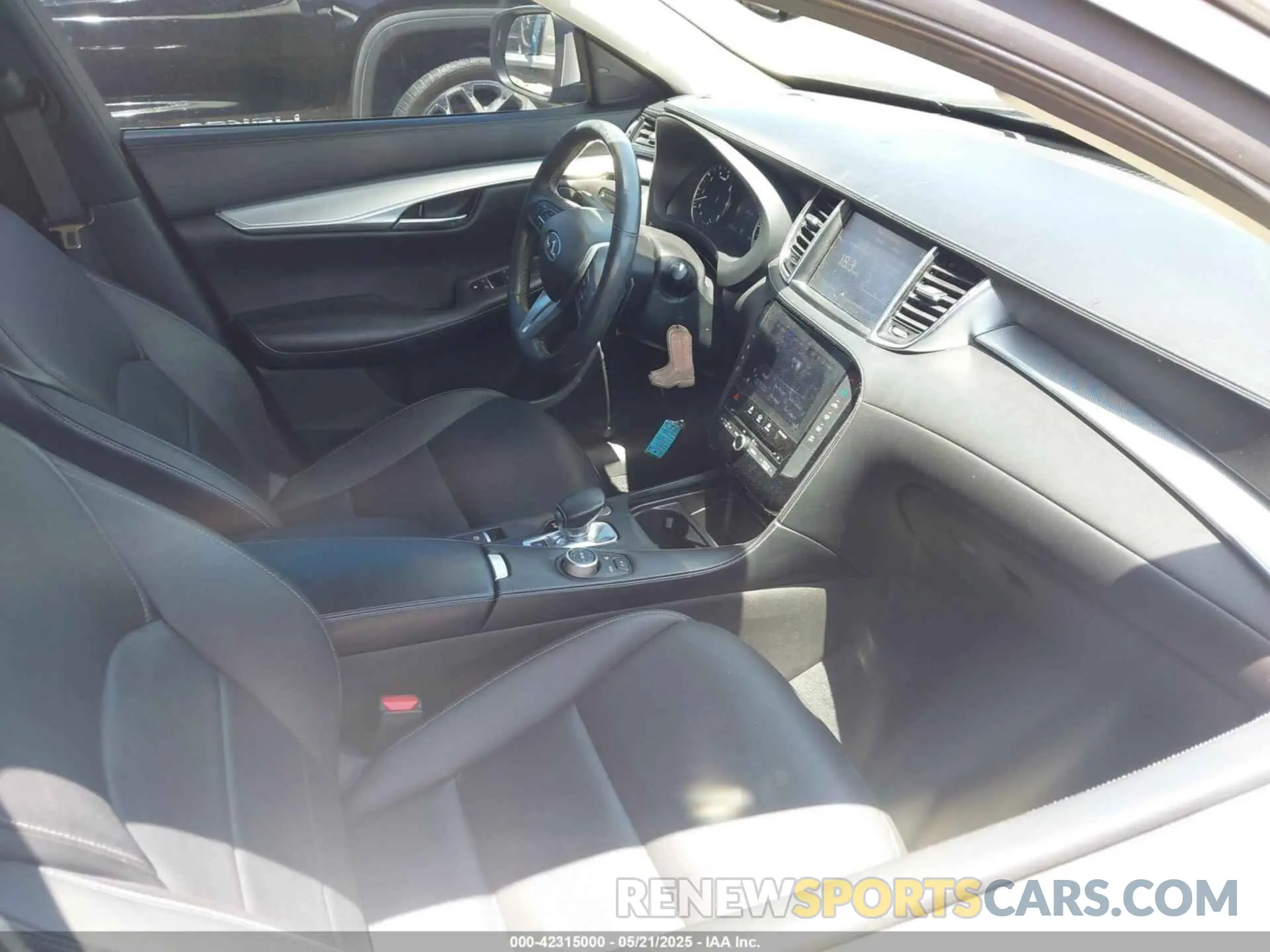 5 fotografías del automóvil dañado 3PCAJ5M1XKF134746 INFINITI QX50 2019
