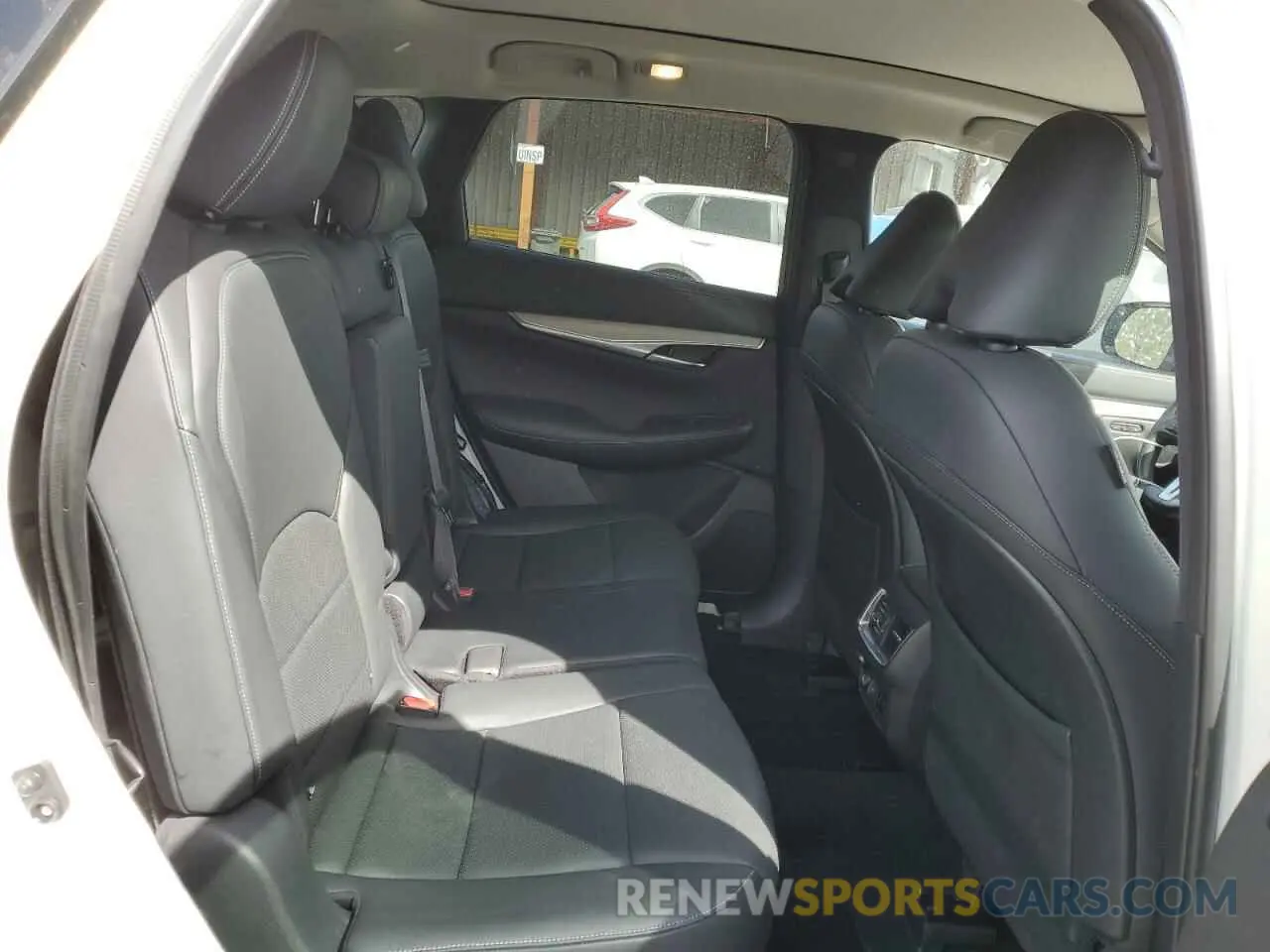 10 fotografías del automóvil dañado 3PCAJ5M32KF114587 INFINITI QX50 2019