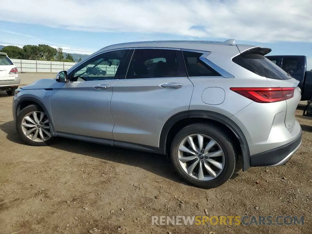 2 fotografías del automóvil dañado 3PCAJ5M33KF124142 INFINITI QX50 2019