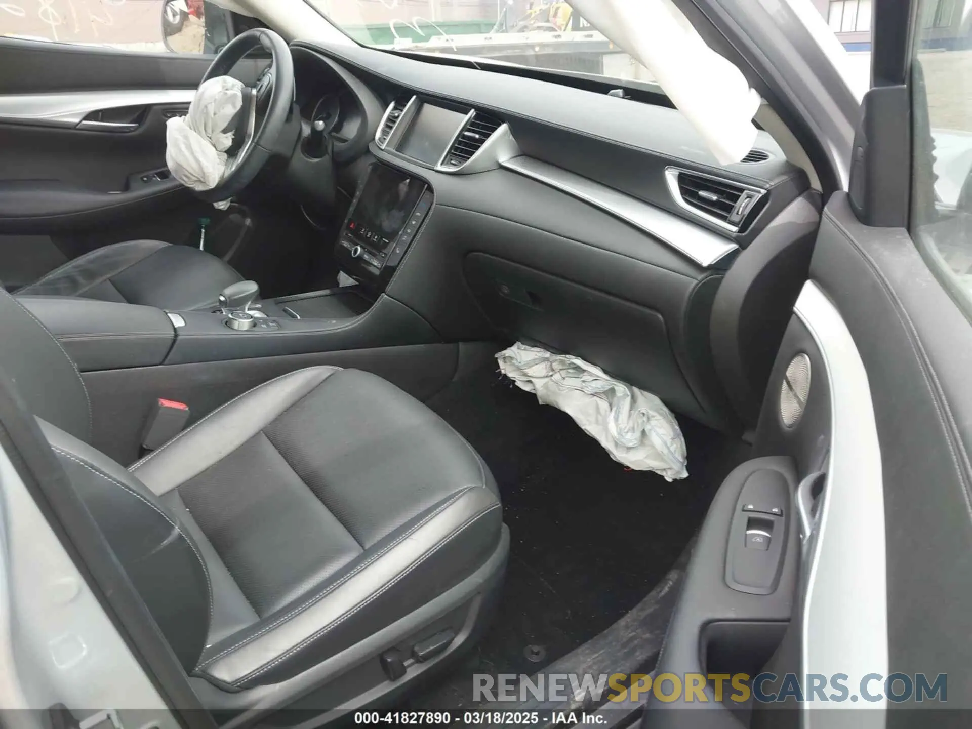 5 fotografías del automóvil dañado 3PCAJ5M37KF143597 INFINITI QX50 2019