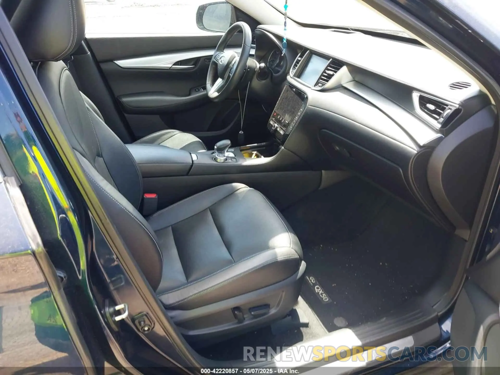 5 fotografías del automóvil dañado 3PCAJ5M39KF143567 INFINITI QX50 2019