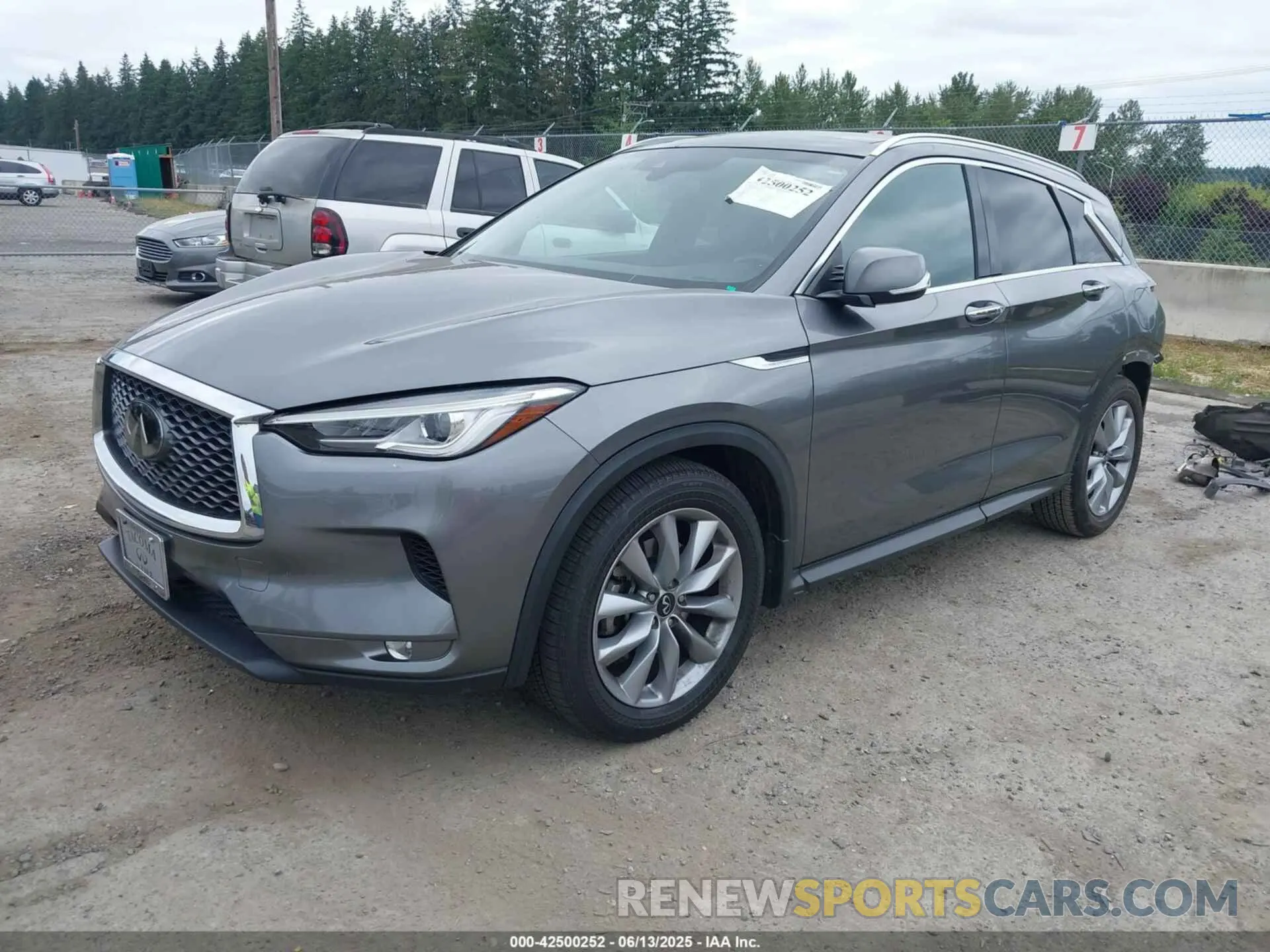 2 fotografías del automóvil dañado 3PCAJ5M1XLF117060 INFINITI QX50 2020