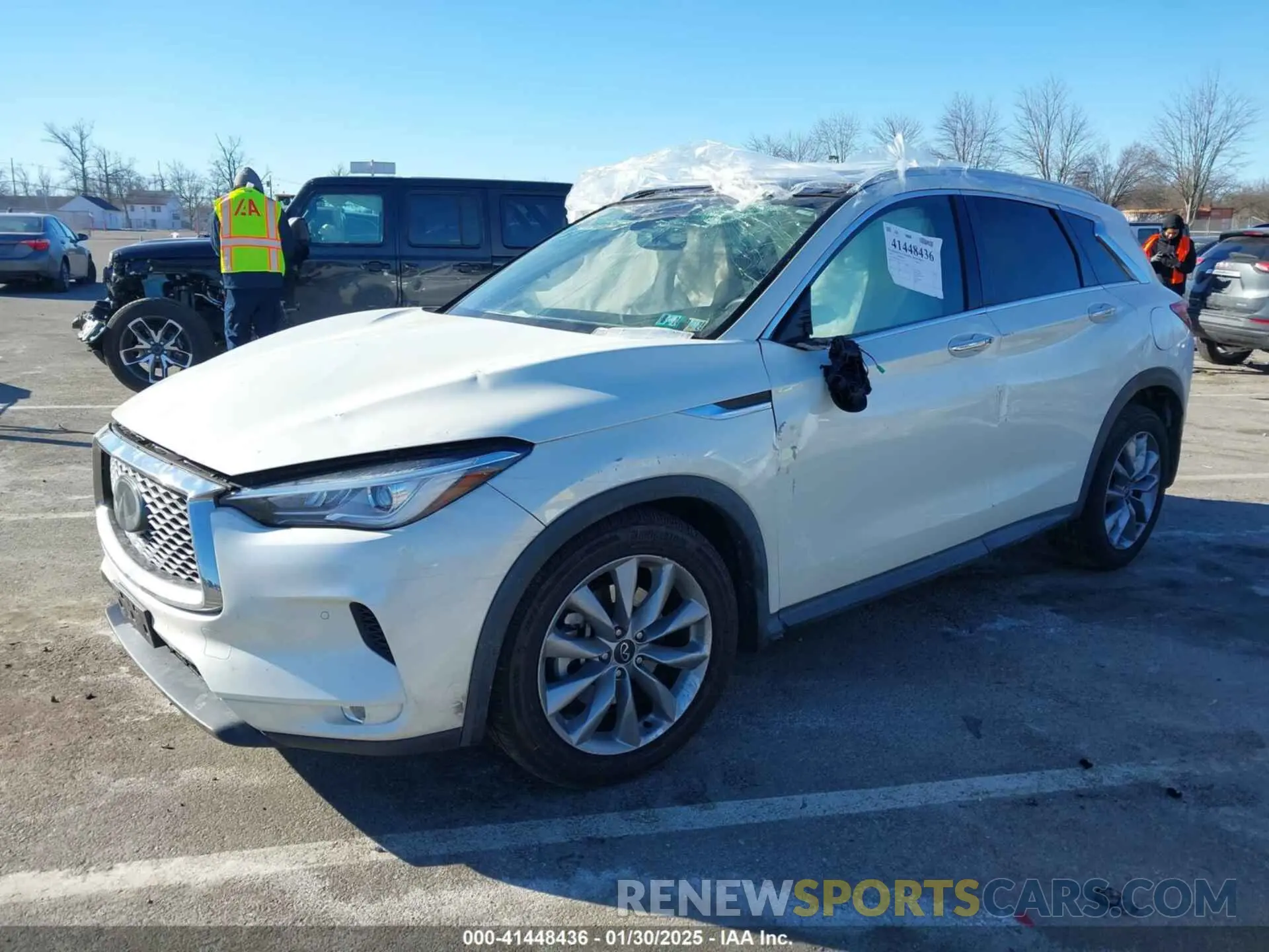 2 fotografías del automóvil dañado 3PCAJ5M37LF111864 INFINITI QX50 2020
