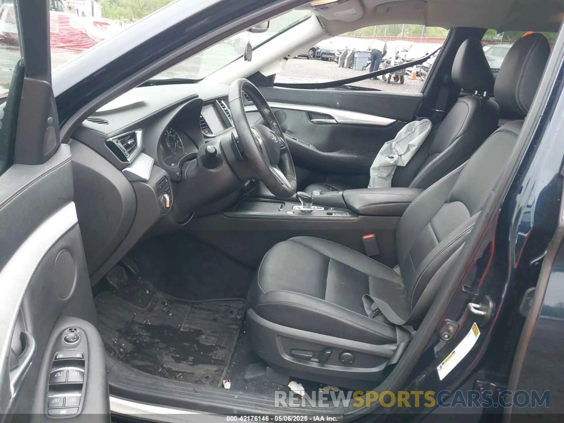 5 fotografías del automóvil dañado 3PCAJ5M3XLF107050 INFINITI QX50 2020