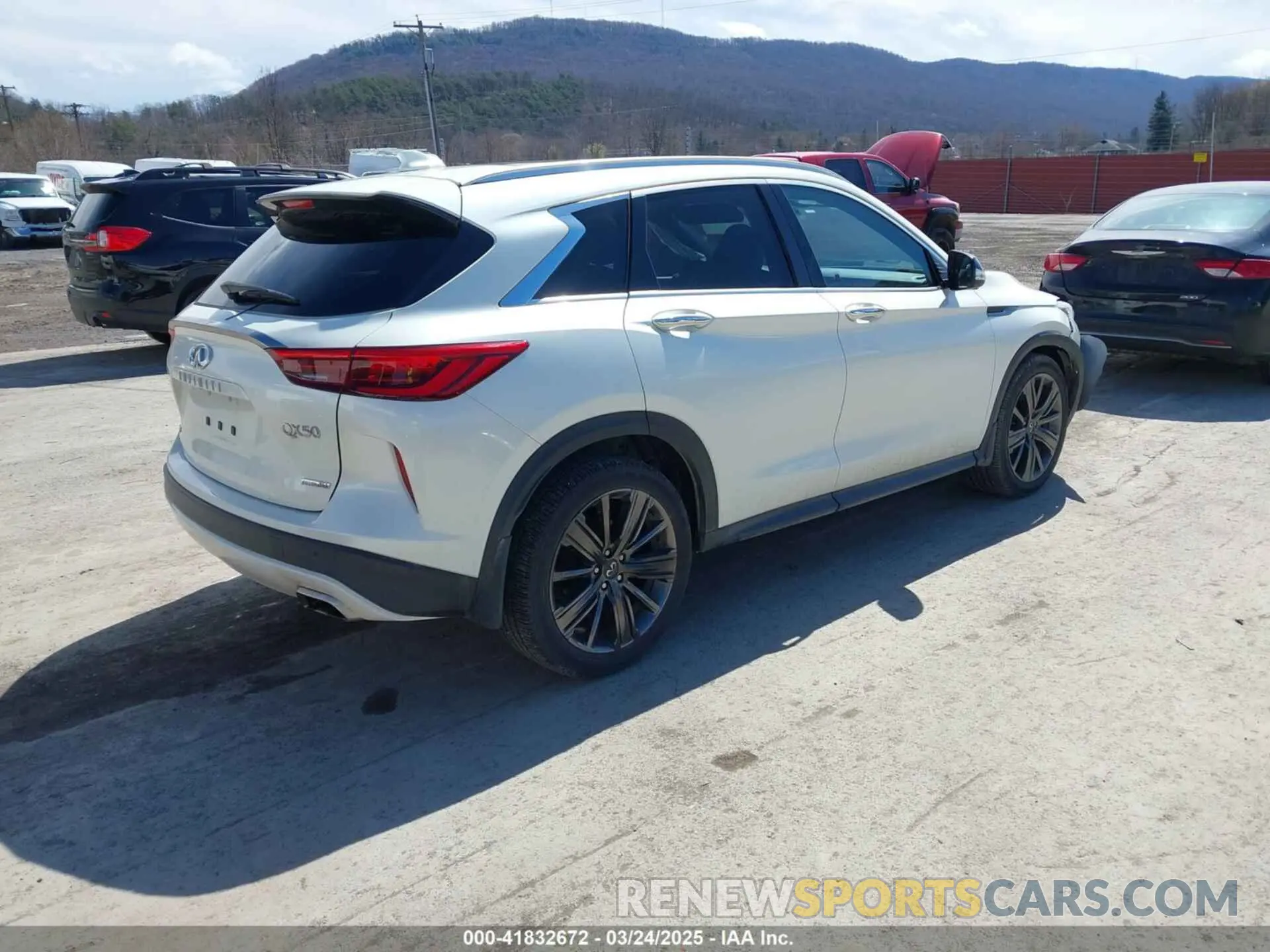 4 fotografías del automóvil dañado 3PCAJ5M3XLF109087 INFINITI QX50 2020