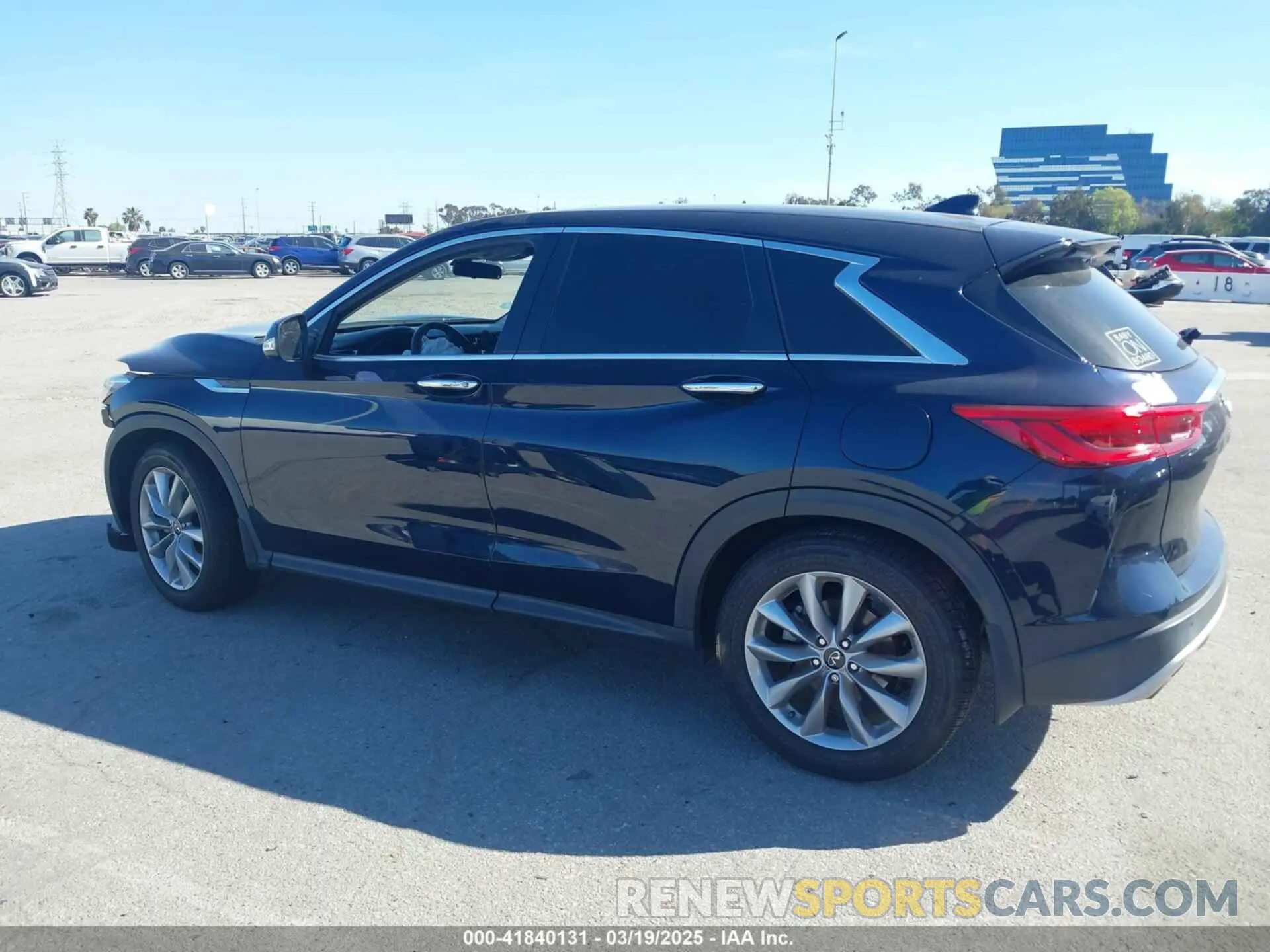 14 fotografías del automóvil dañado 3PCAJ5AA3MF104964 INFINITI QX50 2021