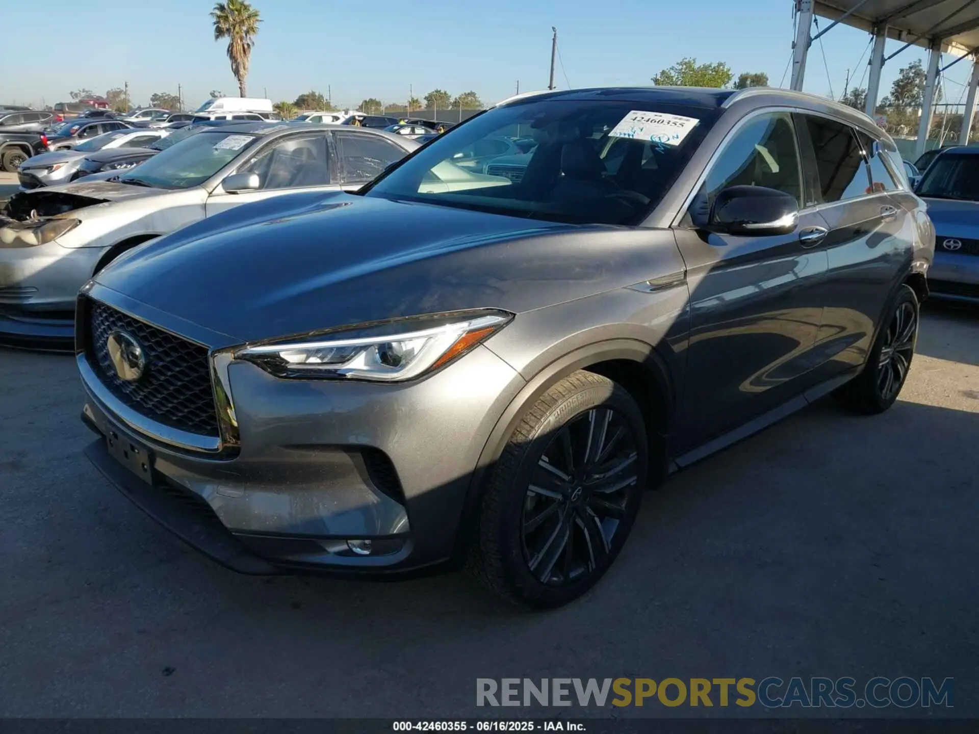 2 fotografías del automóvil dañado 3PCAJ5BA4MF113543 INFINITI QX50 2021