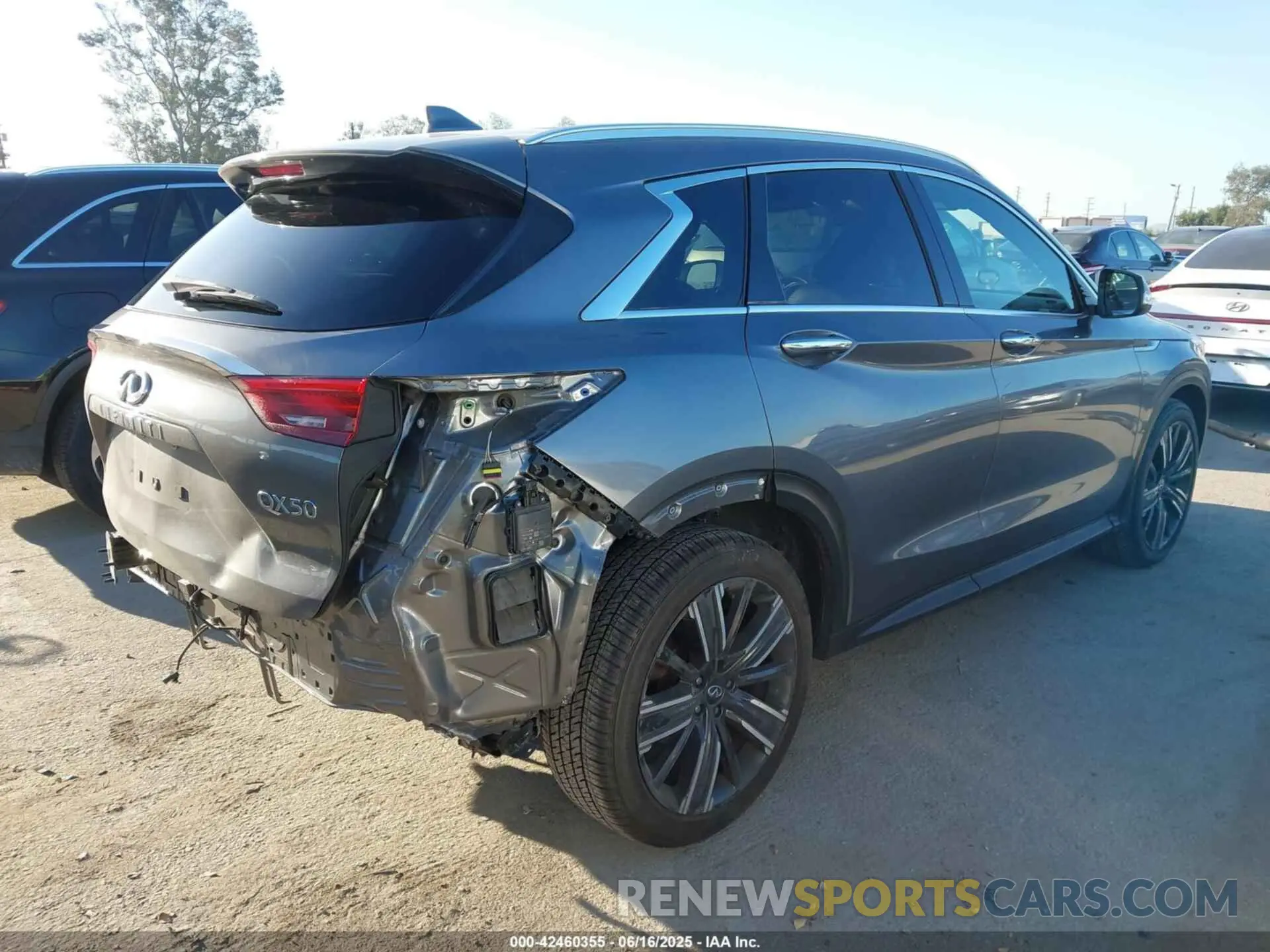 4 fotografías del automóvil dañado 3PCAJ5BA4MF113543 INFINITI QX50 2021