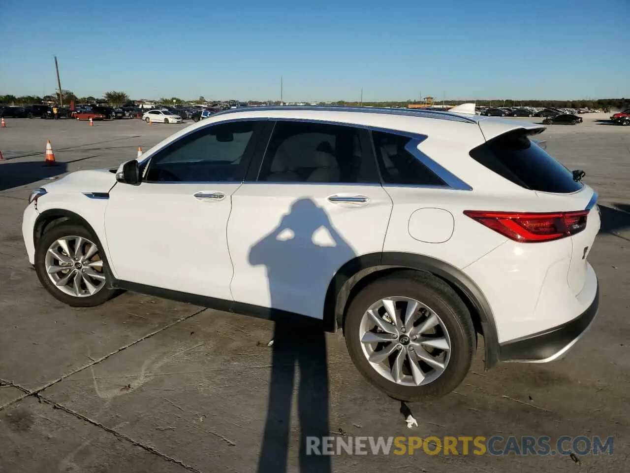 2 fotografías del automóvil dañado 3PCAJ5BA7MF107235 INFINITI QX50 2021