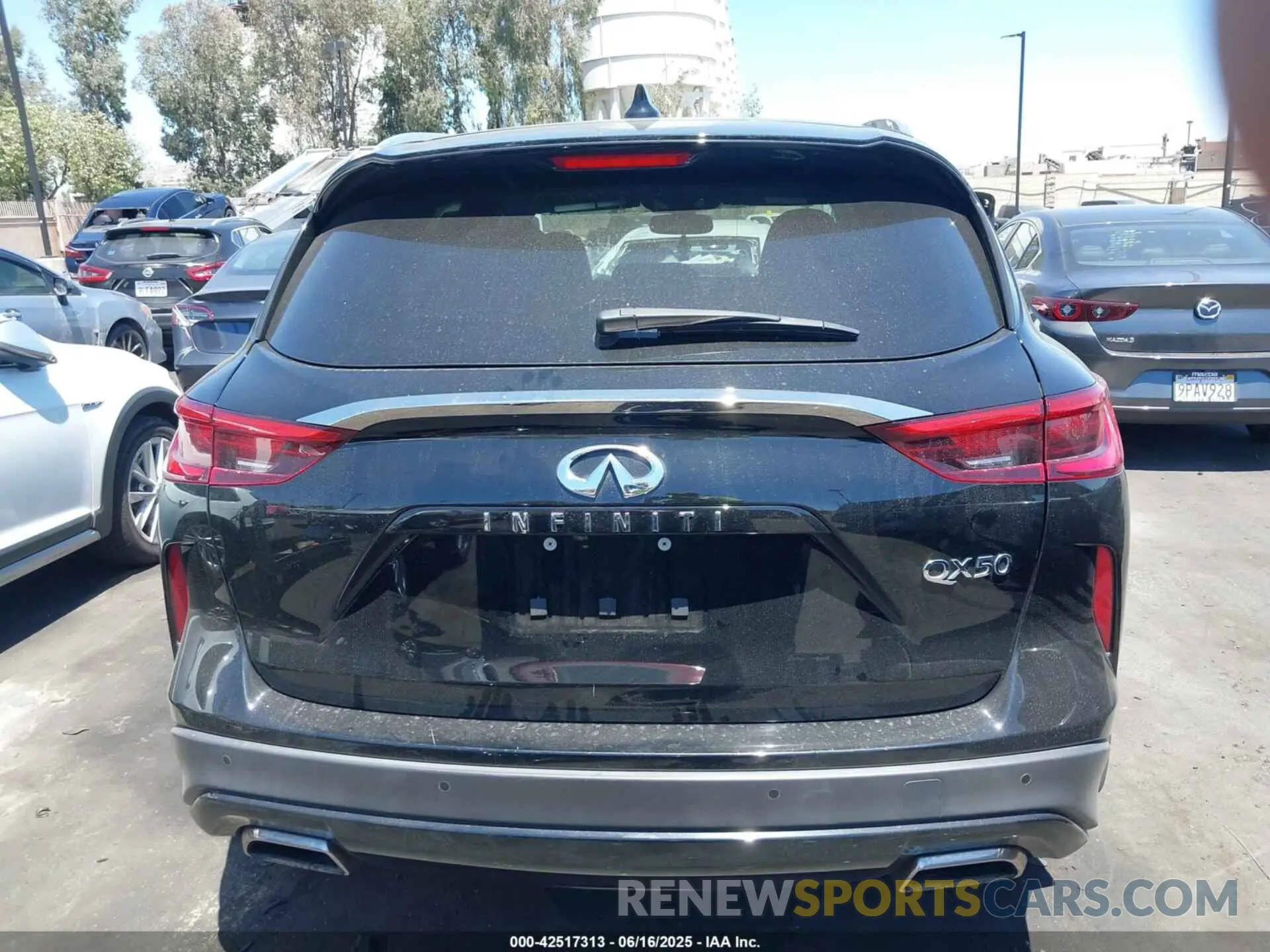 17 fotografías del automóvil dañado 3PCAJ5BA7MF111494 INFINITI QX50 2021