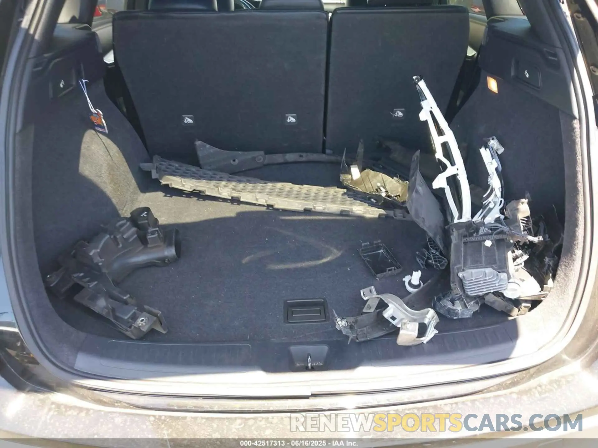 18 fotografías del automóvil dañado 3PCAJ5BA7MF111494 INFINITI QX50 2021