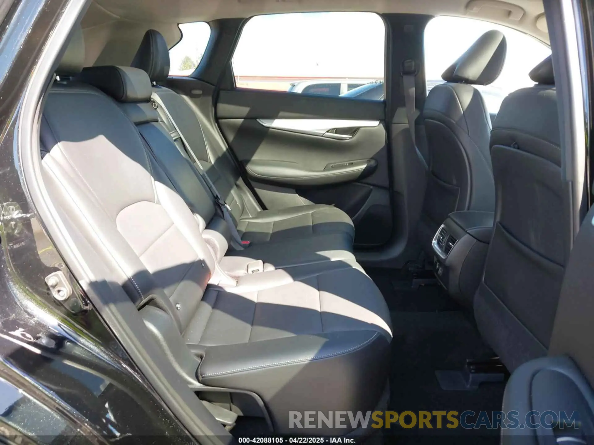 8 fotografías del automóvil dañado 3PCAJ5BB4MF115477 INFINITI QX50 2021