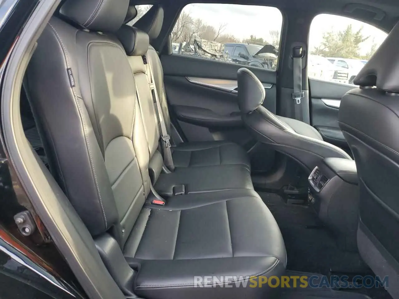 11 fotografías del automóvil dañado 3PCAJ5BB4MF124468 INFINITI QX50 2021