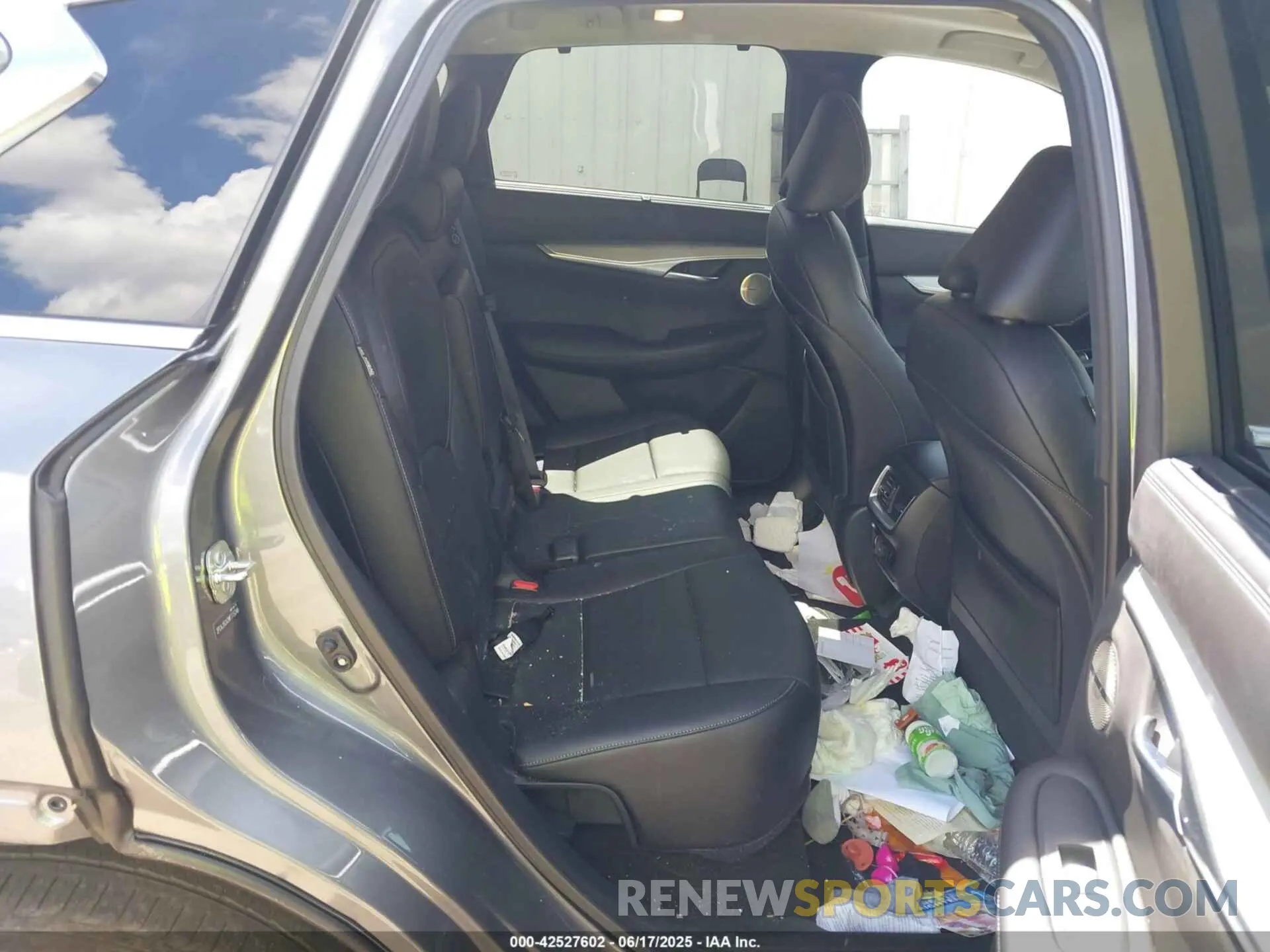 8 fotografías del automóvil dañado 3PCAJ5CA3MF115346 INFINITI QX50 2021