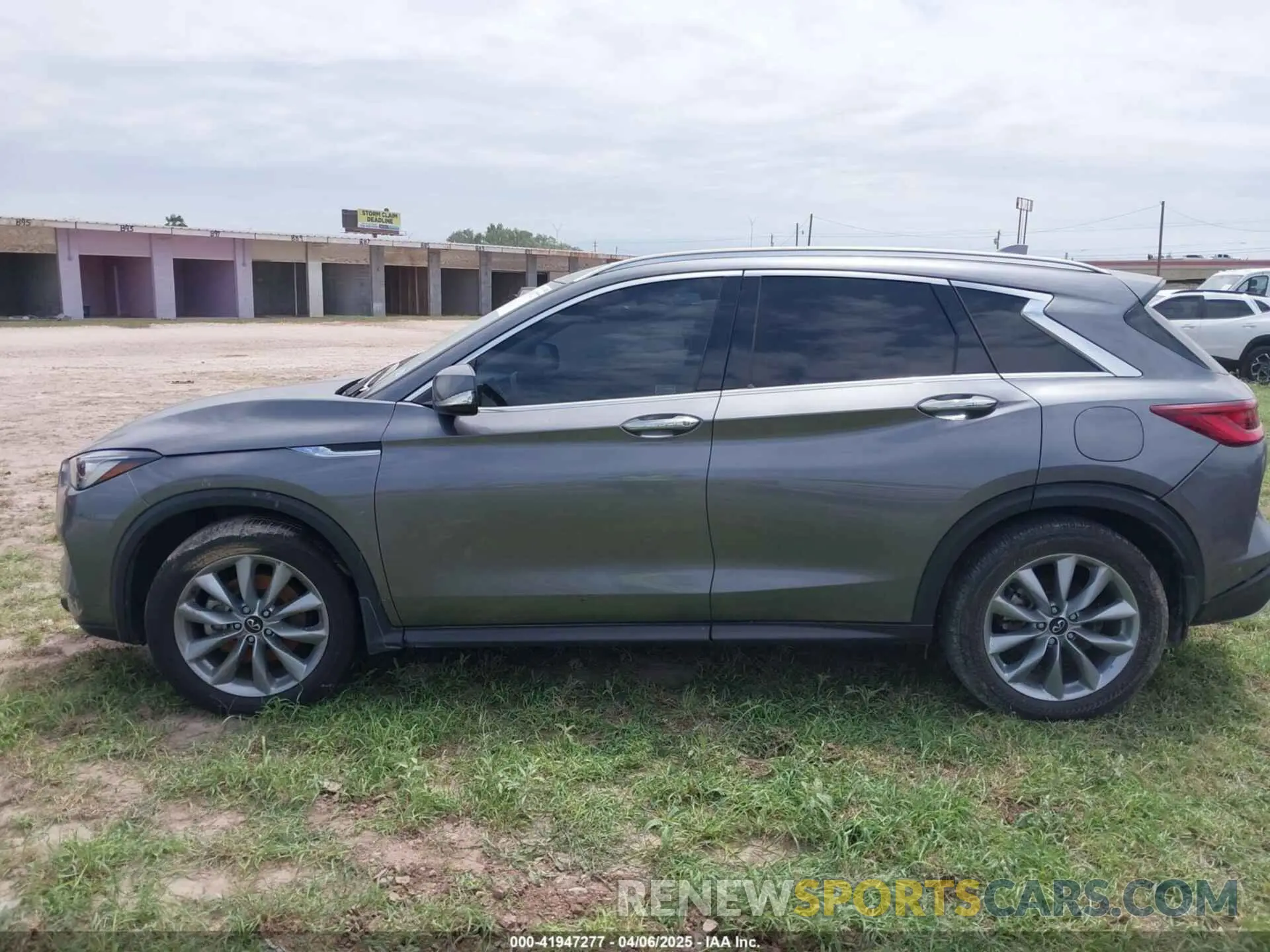 13 fotografías del automóvil dañado 3PCAJ5BA8NF120450 INFINITI QX50 2022
