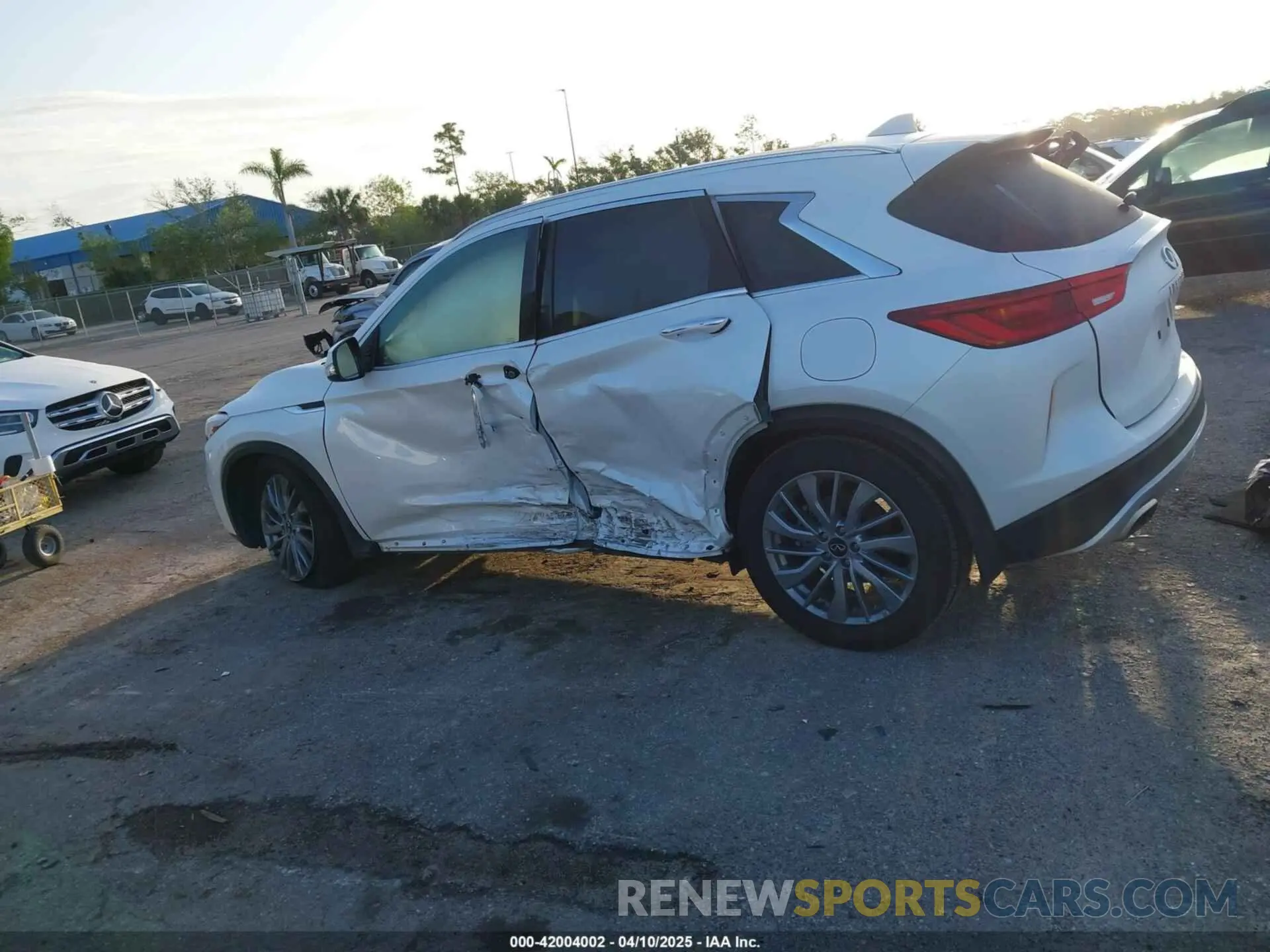 14 fotografías del automóvil dañado 3PCAJ5BA1RF108713 INFINITI QX50 2024