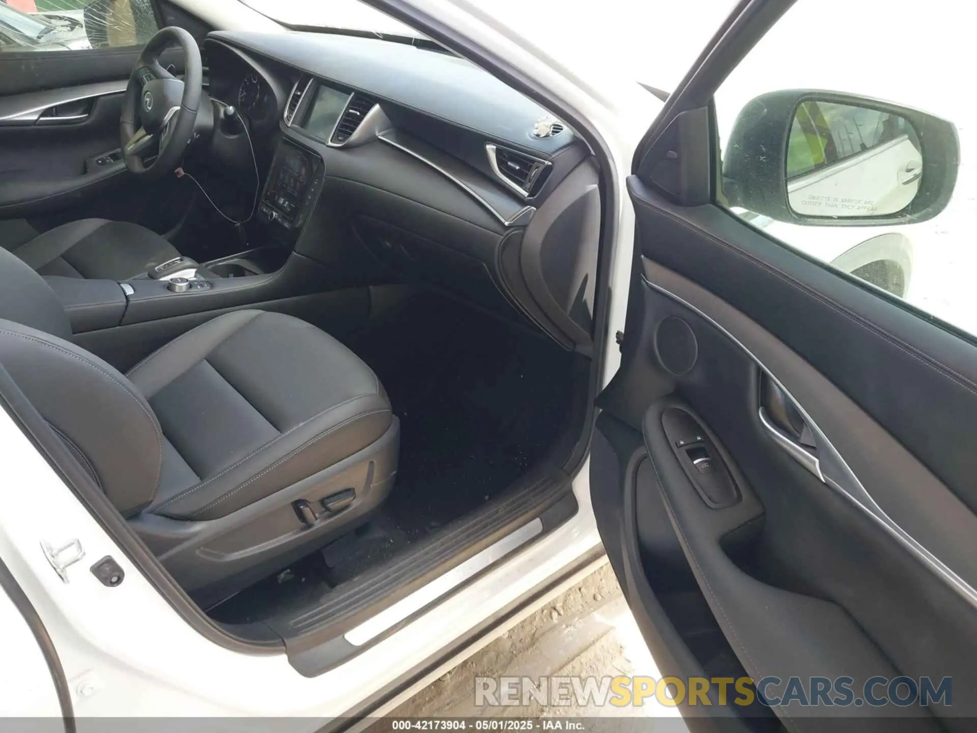 5 fotografías del automóvil dañado 3PCAJ5ABXSF101596 INFINITI QX50 2025