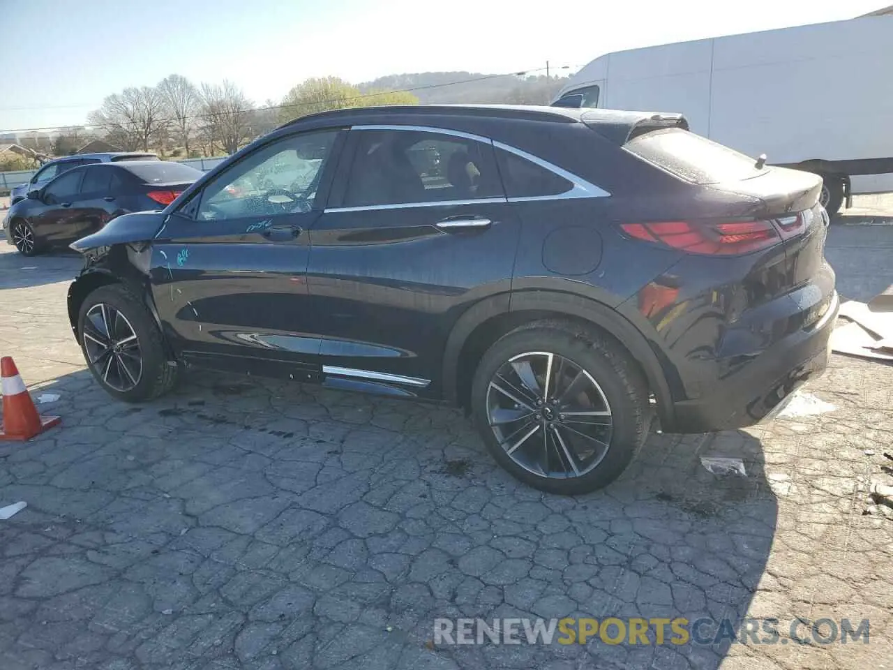 2 fotografías del automóvil dañado 3PCAJ5LR8SF106435 INFINITI QX55 SENSO 2025