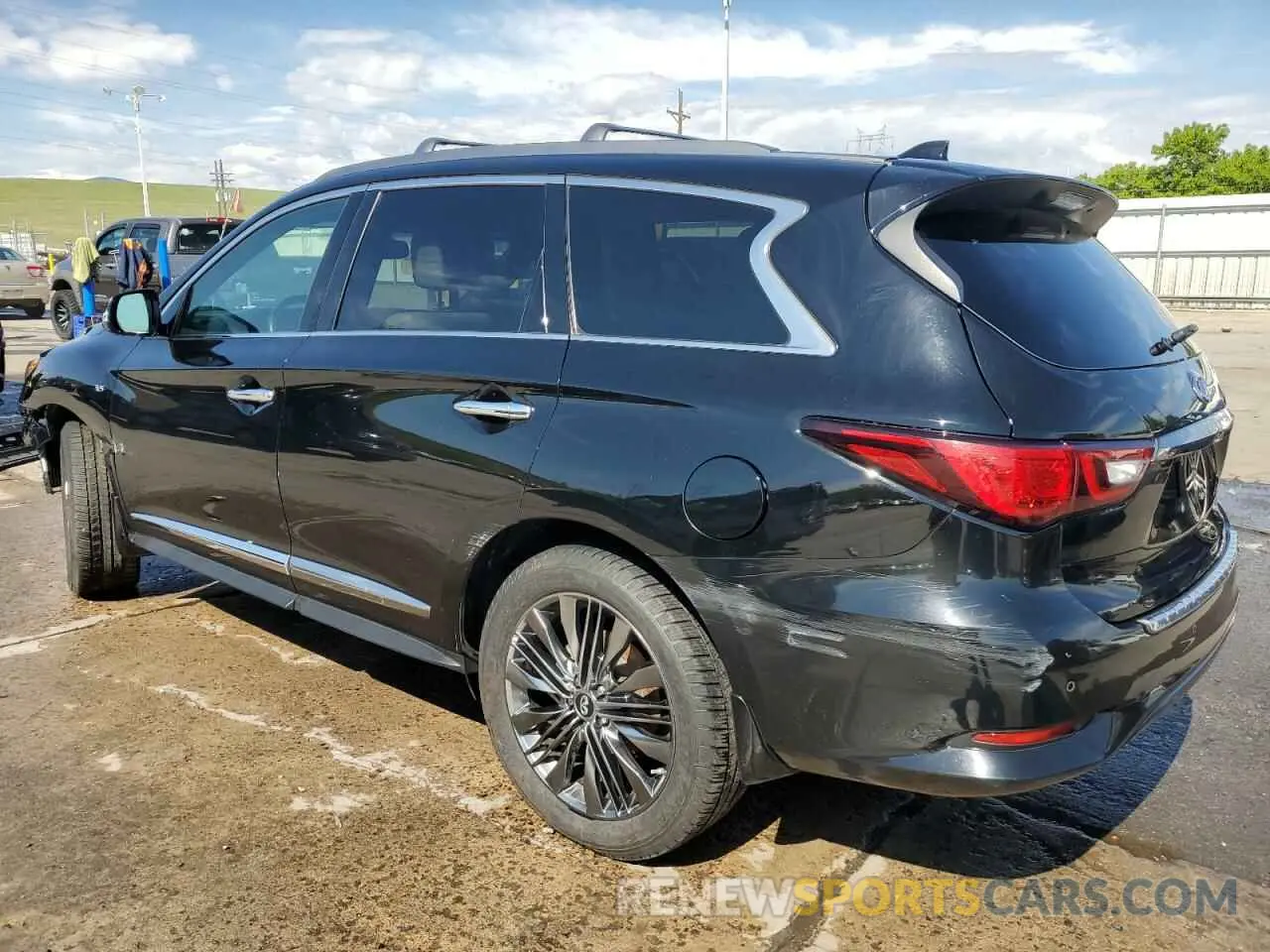 2 fotografías del automóvil dañado 5N1DL0MM1KC510294 INFINITI QX60 2019