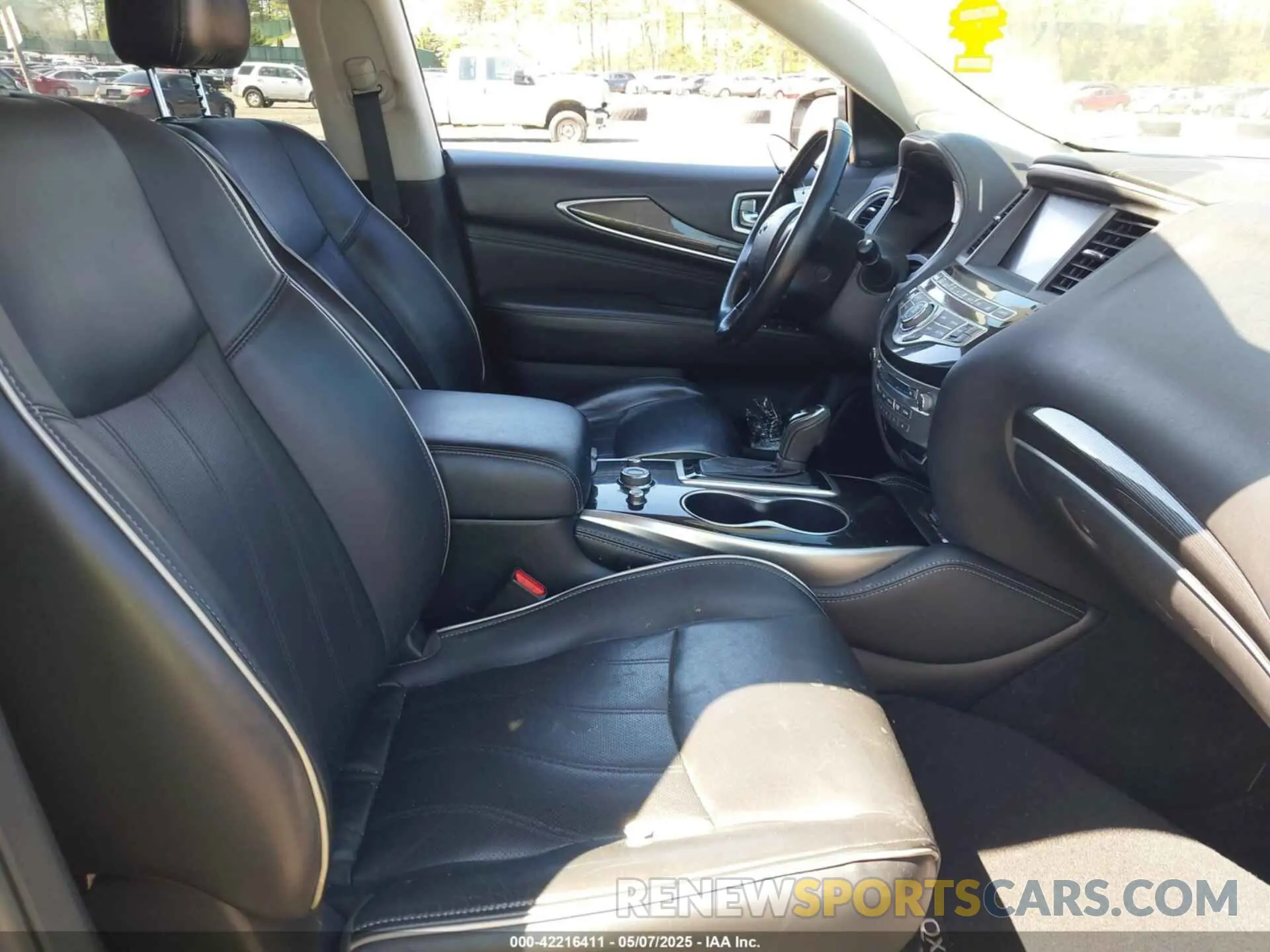 5 fotografías del automóvil dañado 5N1DL0MM2KC525869 INFINITI QX60 2019