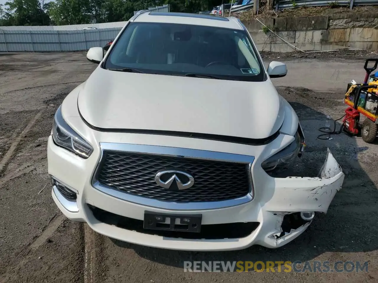 5 fotografías del automóvil dañado 5N1DL0MM6KC514387 INFINITI QX60 2019