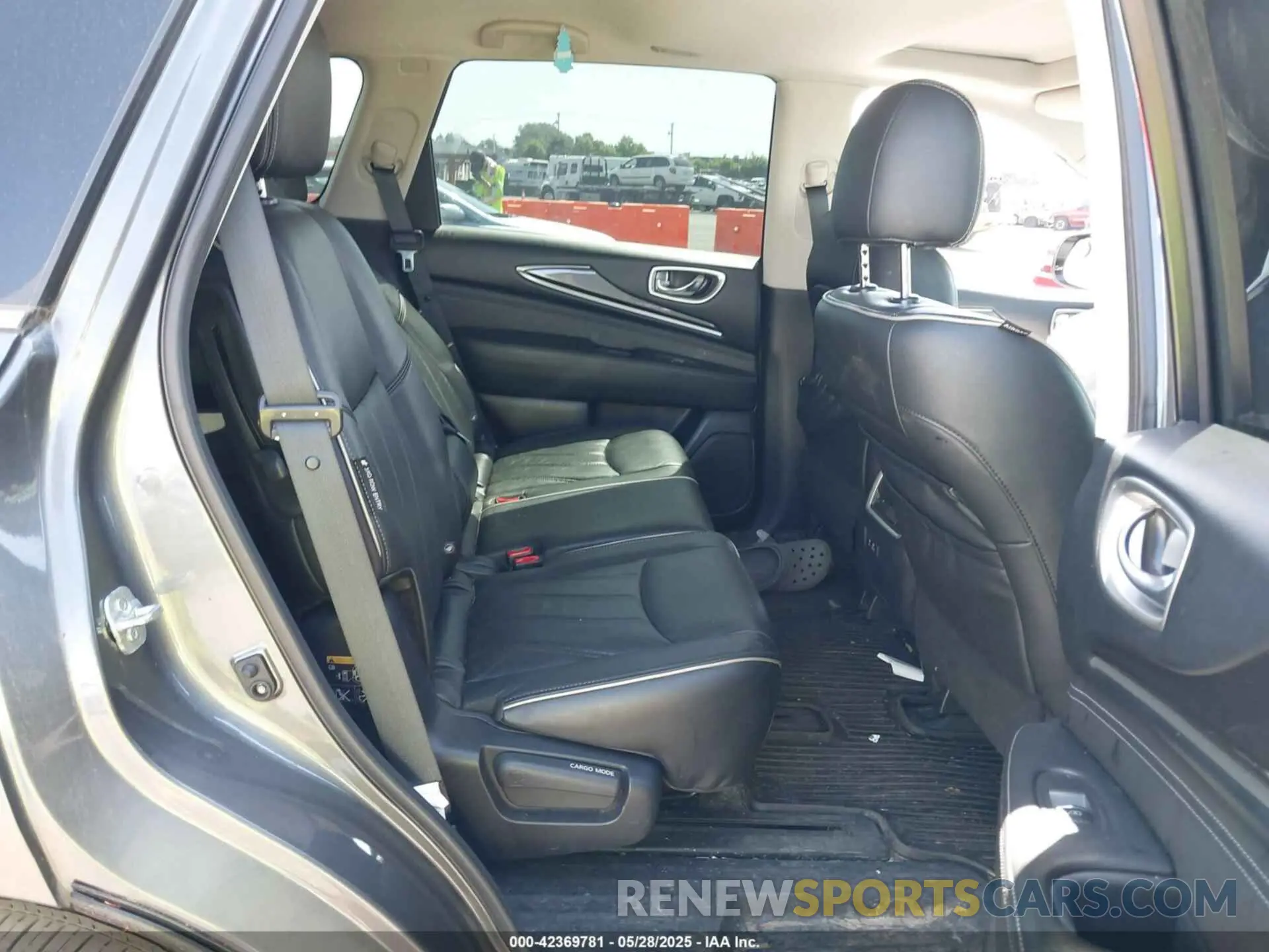 8 fotografías del automóvil dañado 5N1DL0MM6KC558342 INFINITI QX60 2019