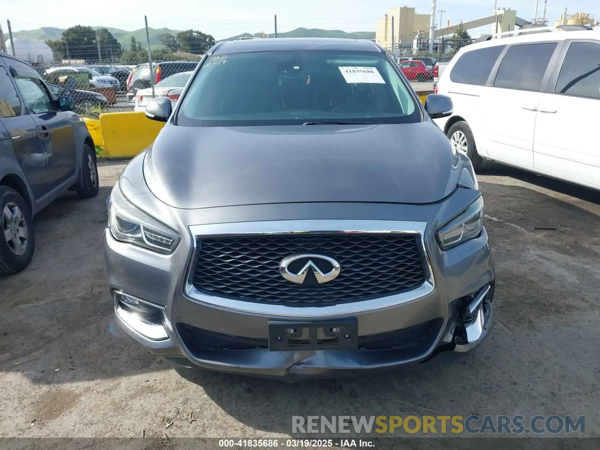 12 fotografías del automóvil dañado 5N1DL0MM7KC552081 INFINITI QX60 2019