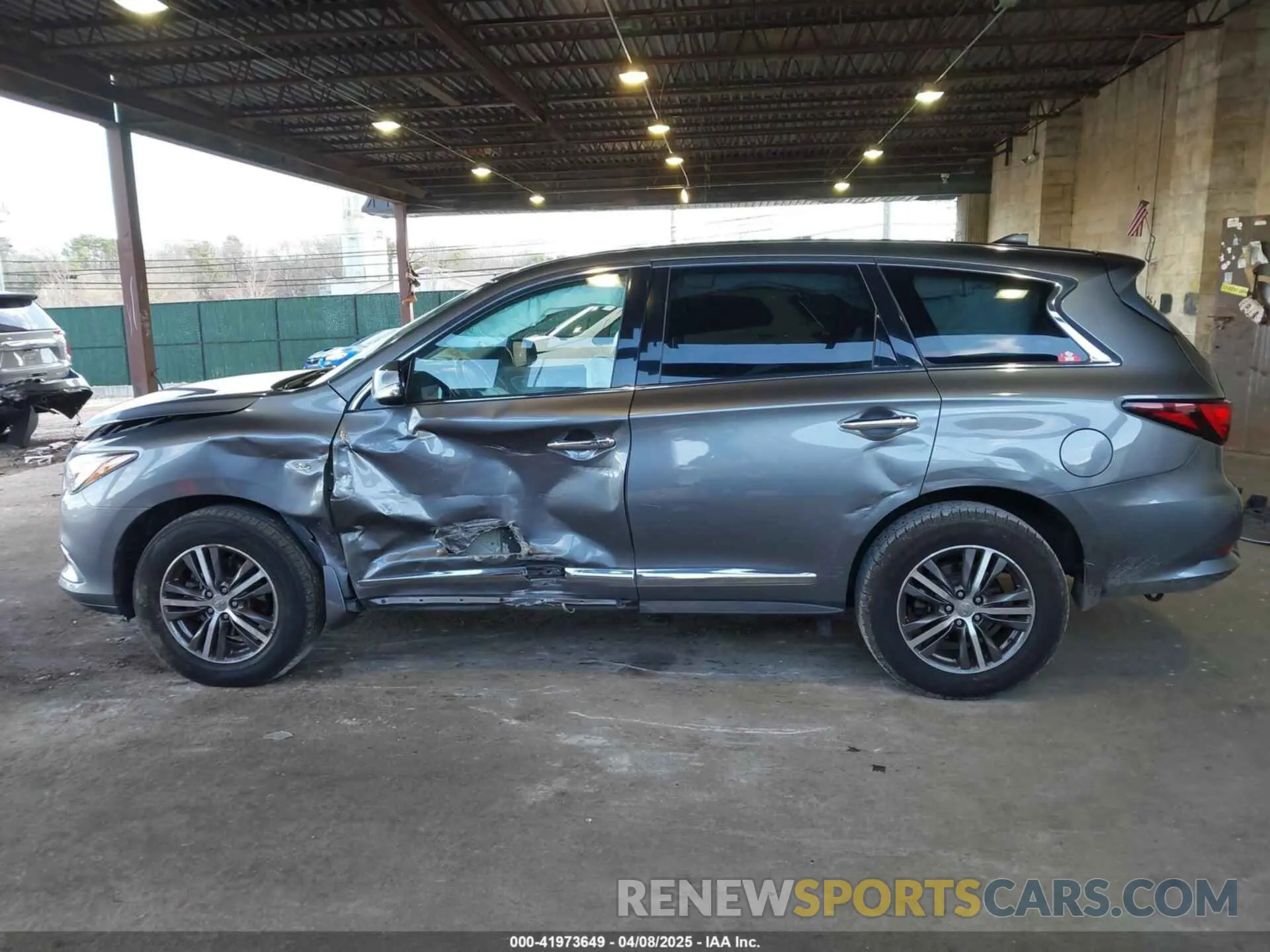 15 fotografías del automóvil dañado 5N1DL0MM8KC558679 INFINITI QX60 2019
