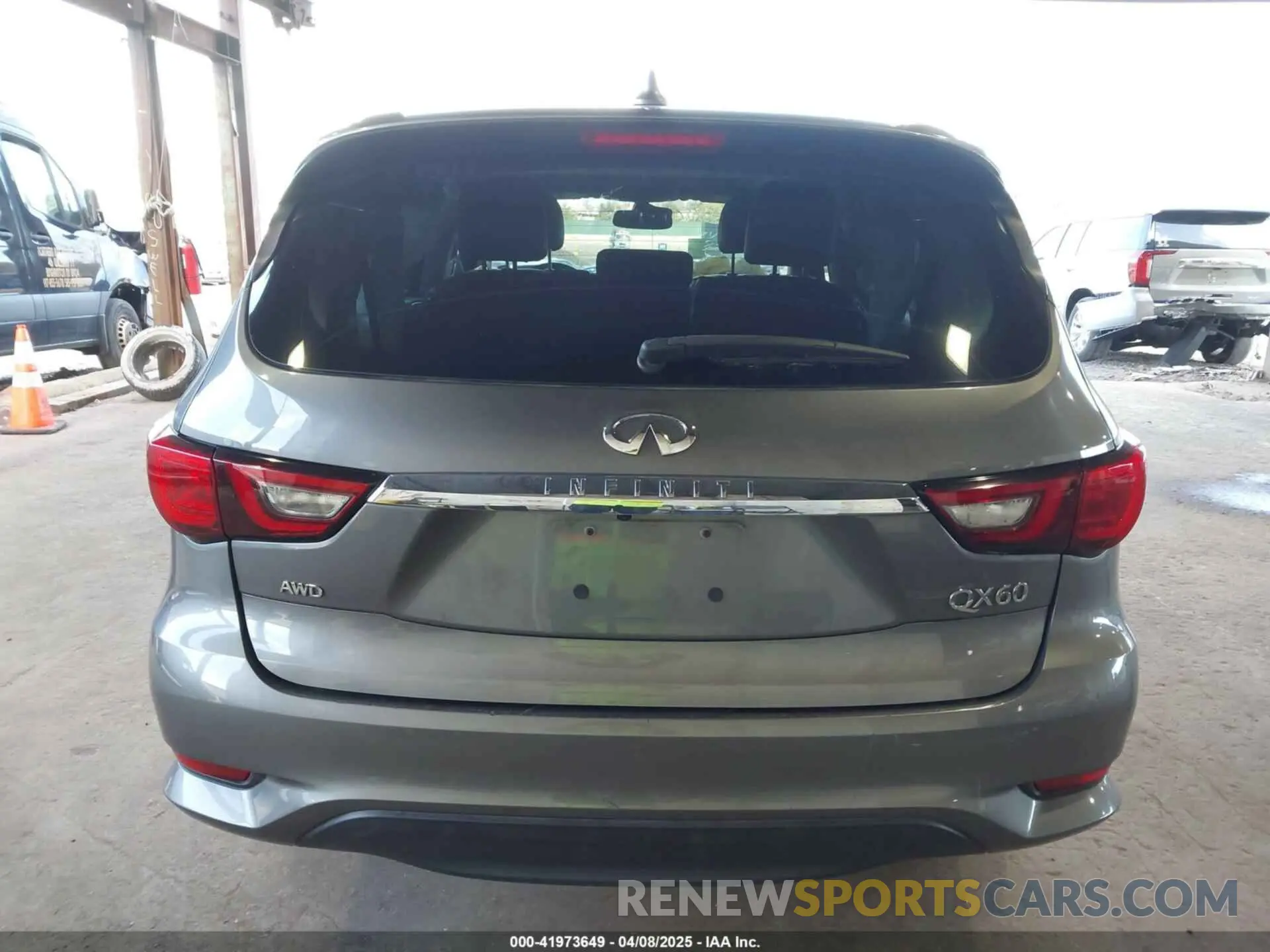 17 fotografías del automóvil dañado 5N1DL0MM8KC558679 INFINITI QX60 2019